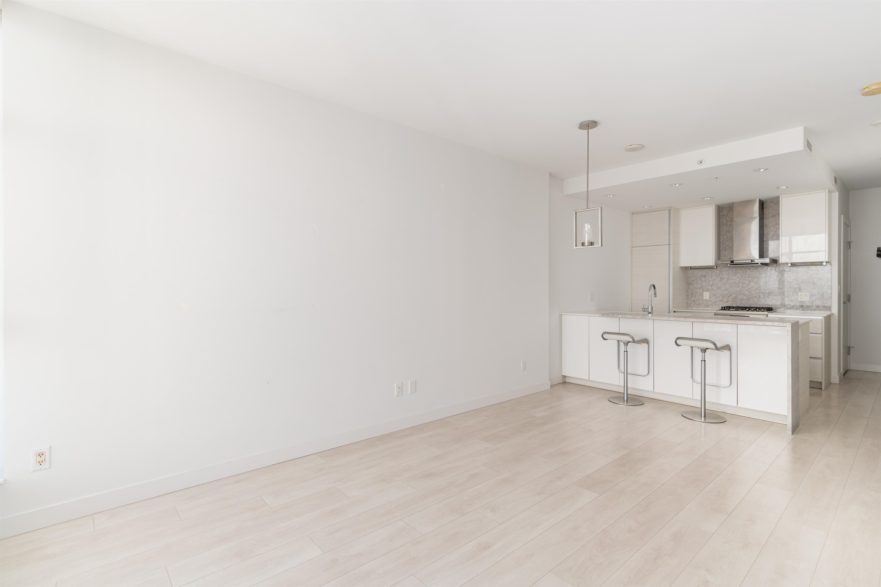 4907 4670 Assembly Way, Burnaby, Metrotown, V5H 0H3 5