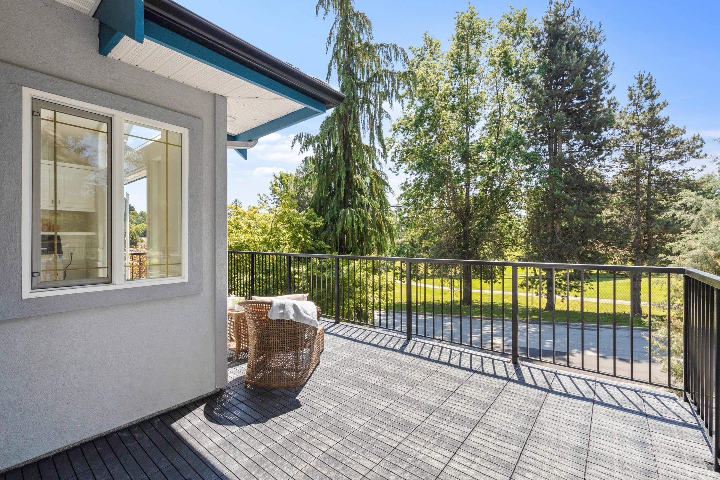 20935 Golf Lane, Maple Ridge, Southwest Maple Ridge, V2X 3M5 32