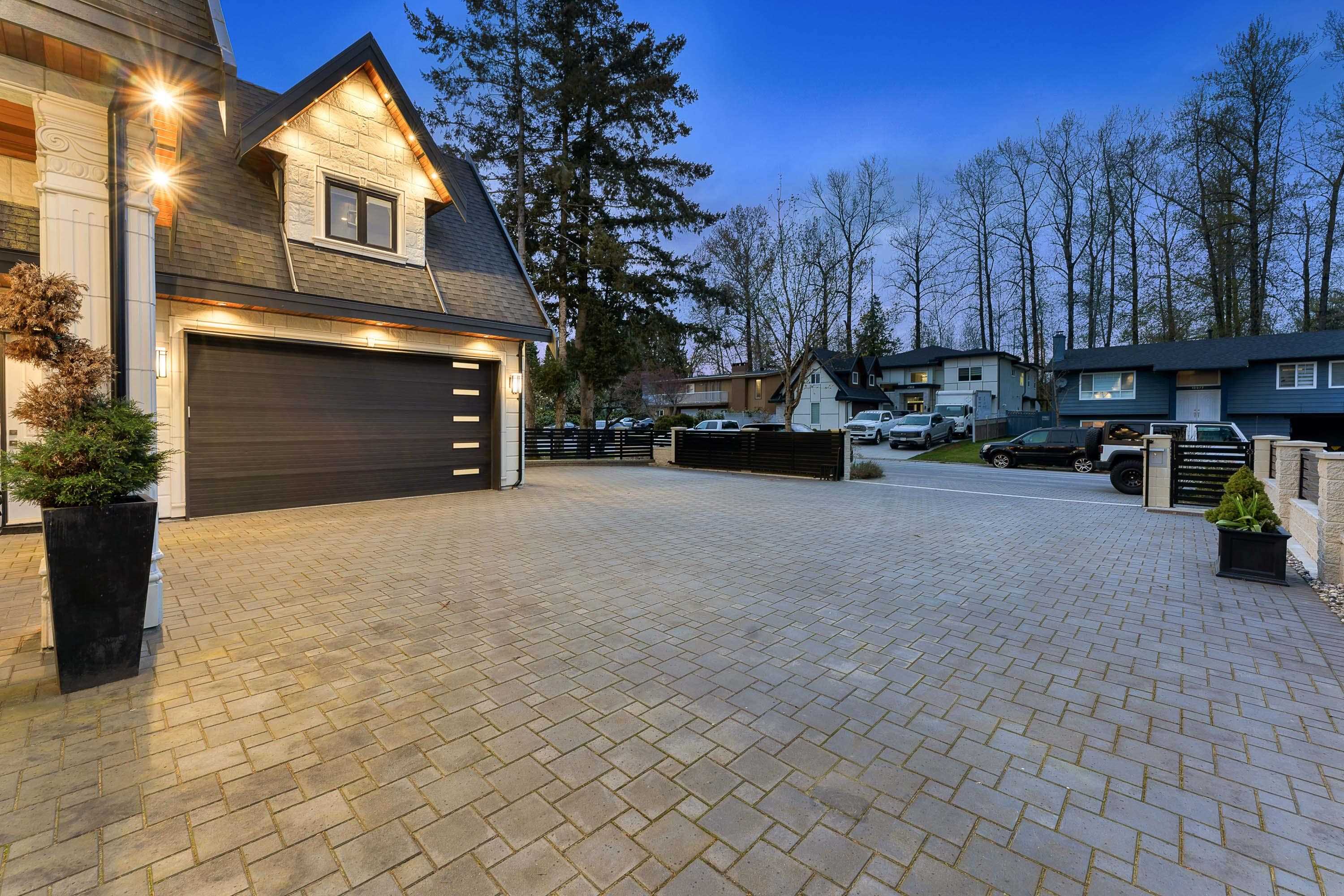 12978 Glengarry Crescent, Surrey, Queen Mary Park Surrey, V3V 1T1 2