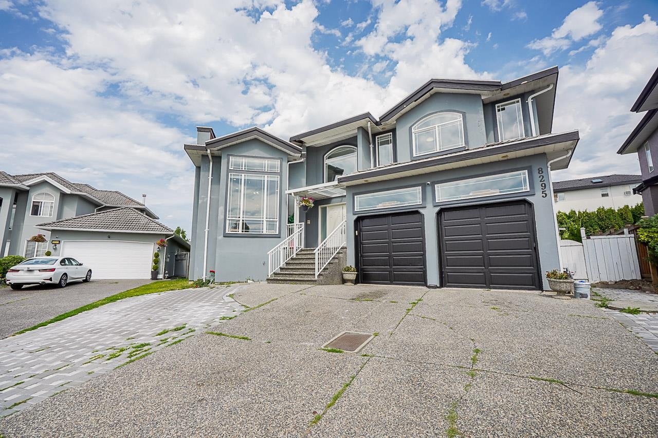 8295 151a Street, Surrey, Bear Creek Green Timbers, V3S 8R1 1