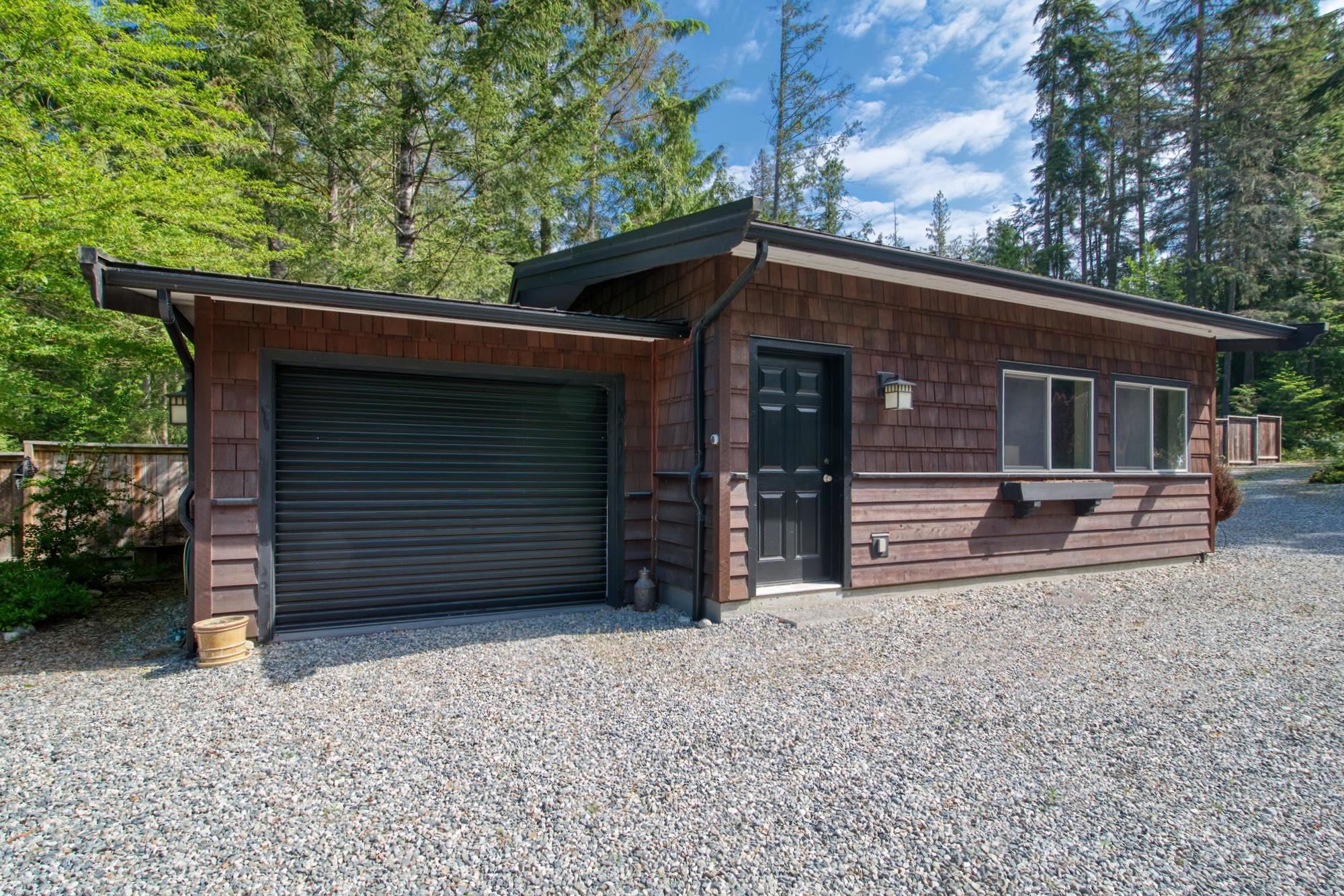 6109 Sechelt Inlet Road, Sechelt, Sechelt District, V7Z 0P5 3