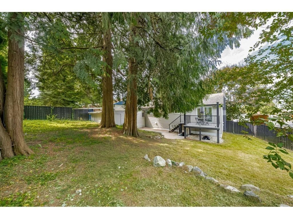 14927 Kew Drive, Surrey, Bolivar Heights, V3R 4Y1 38