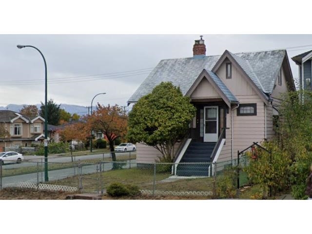 3808 Slocan Street, Vancouver, Renfrew Heights, V5R 1Y5 4