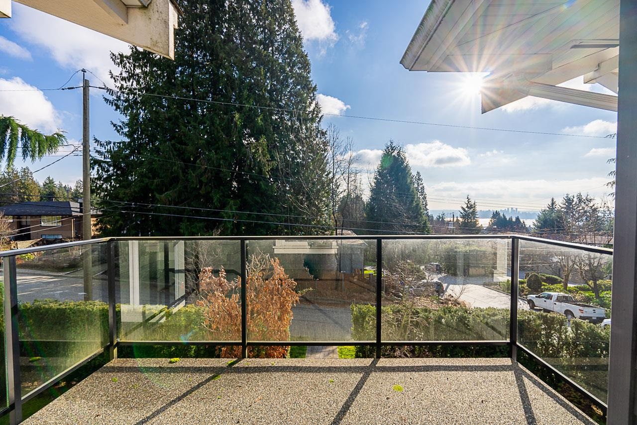 314 E Carisbrooke Road, North Vancouver, Upper Lonsdale, V7N 1N3 24