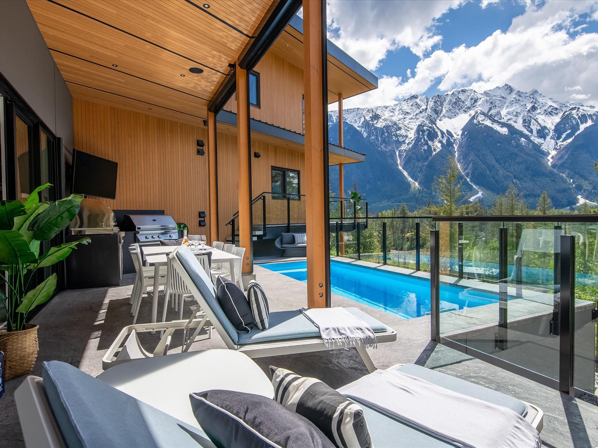 7667 Cerulean Drive, Pemberton, Pemberton, V0N 2L3 15