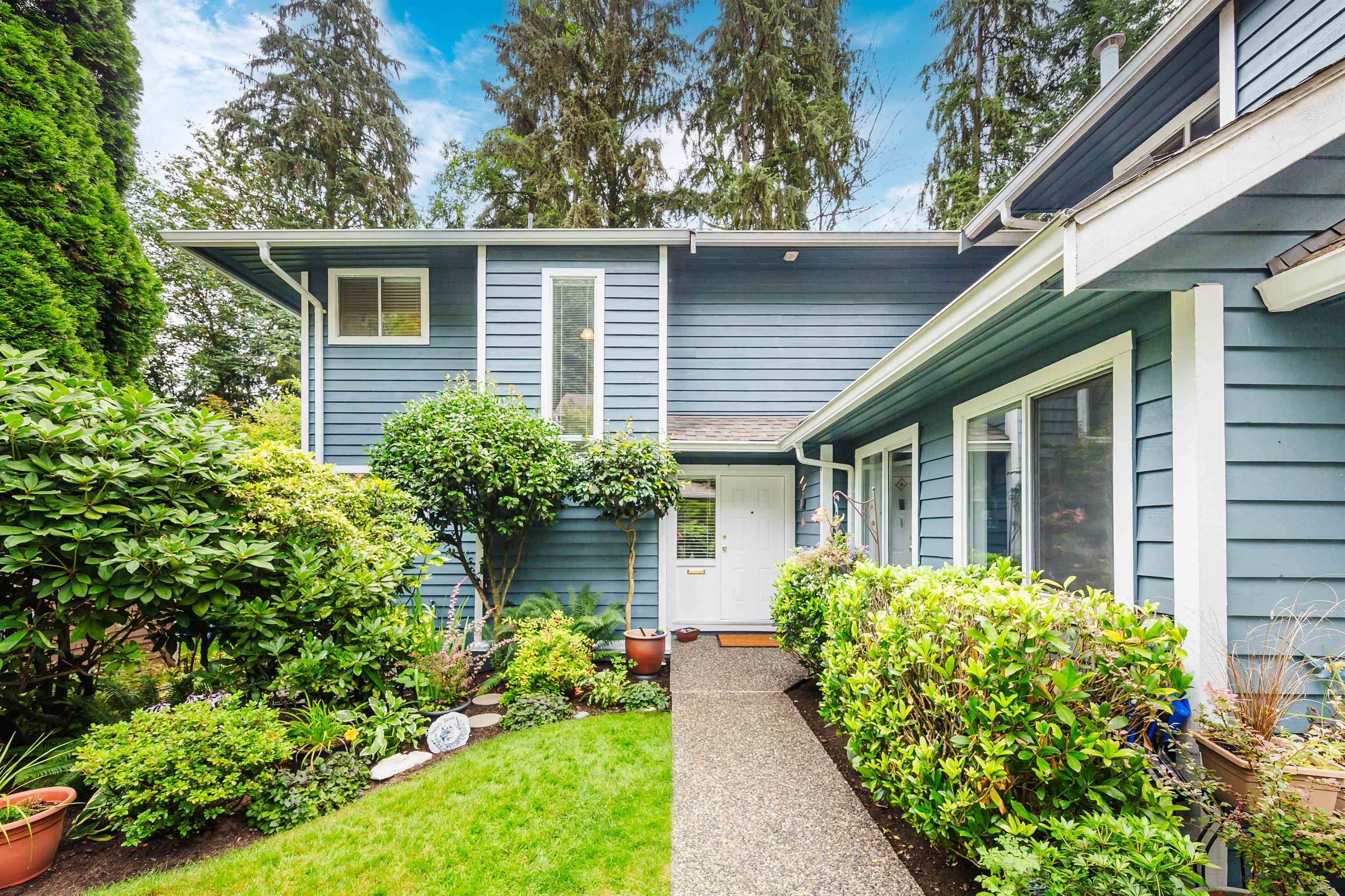 Forest Hills BN Townhouse for sale:  3 bedroom 2,449 sq.ft. (Listed 2024-08-16)