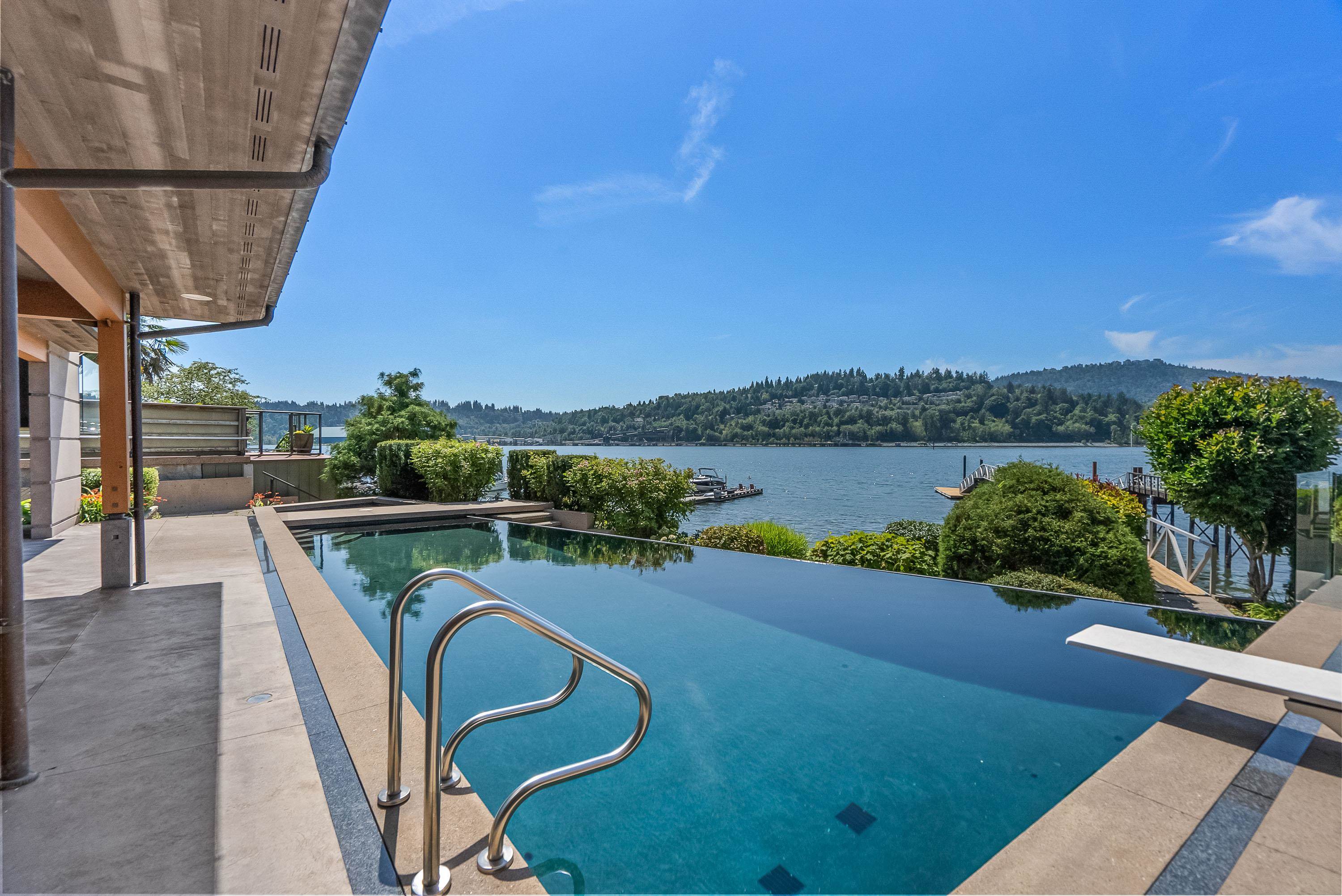 1122 Alderside Road, Port Moody, North Shore Pt Moody, V3H 3A6 20