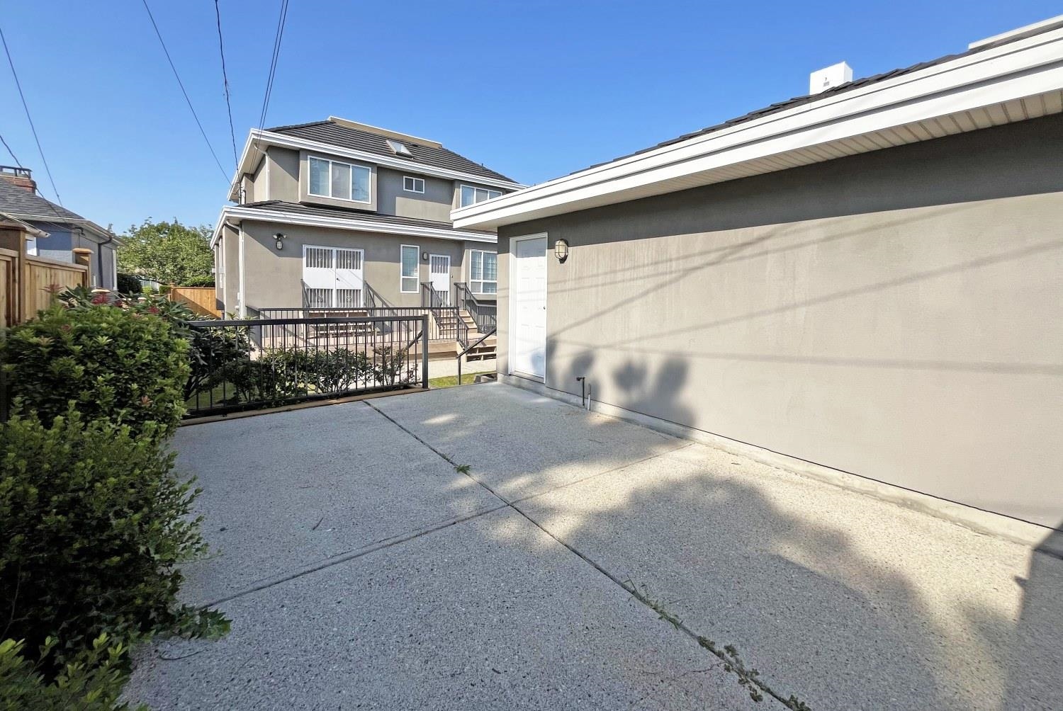 2128 W 20th Avenue, Vancouver, Arbutus, V6L 1G1 25