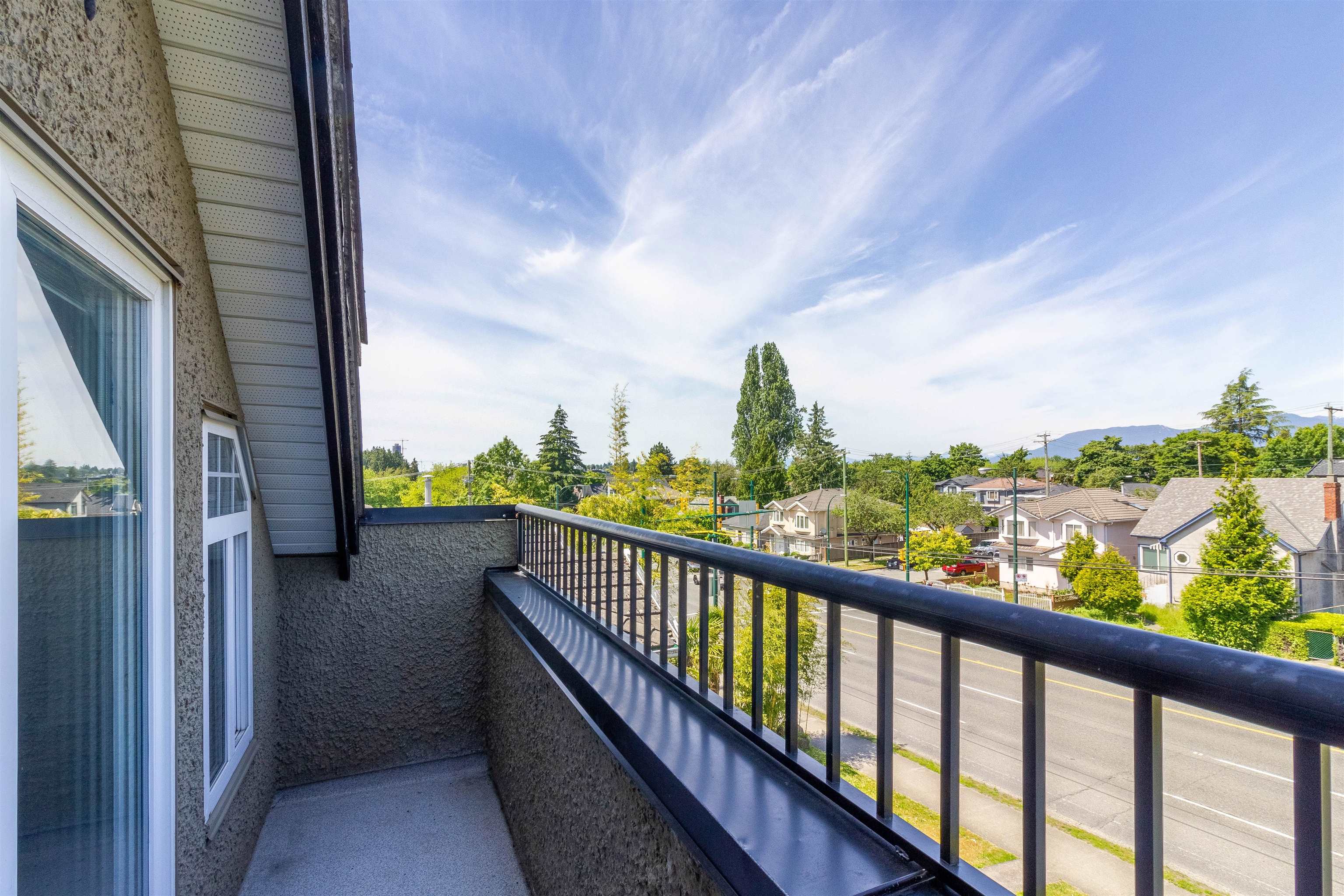 1150 E 41st Avenue, Vancouver, Knight, V5W 1R2 18