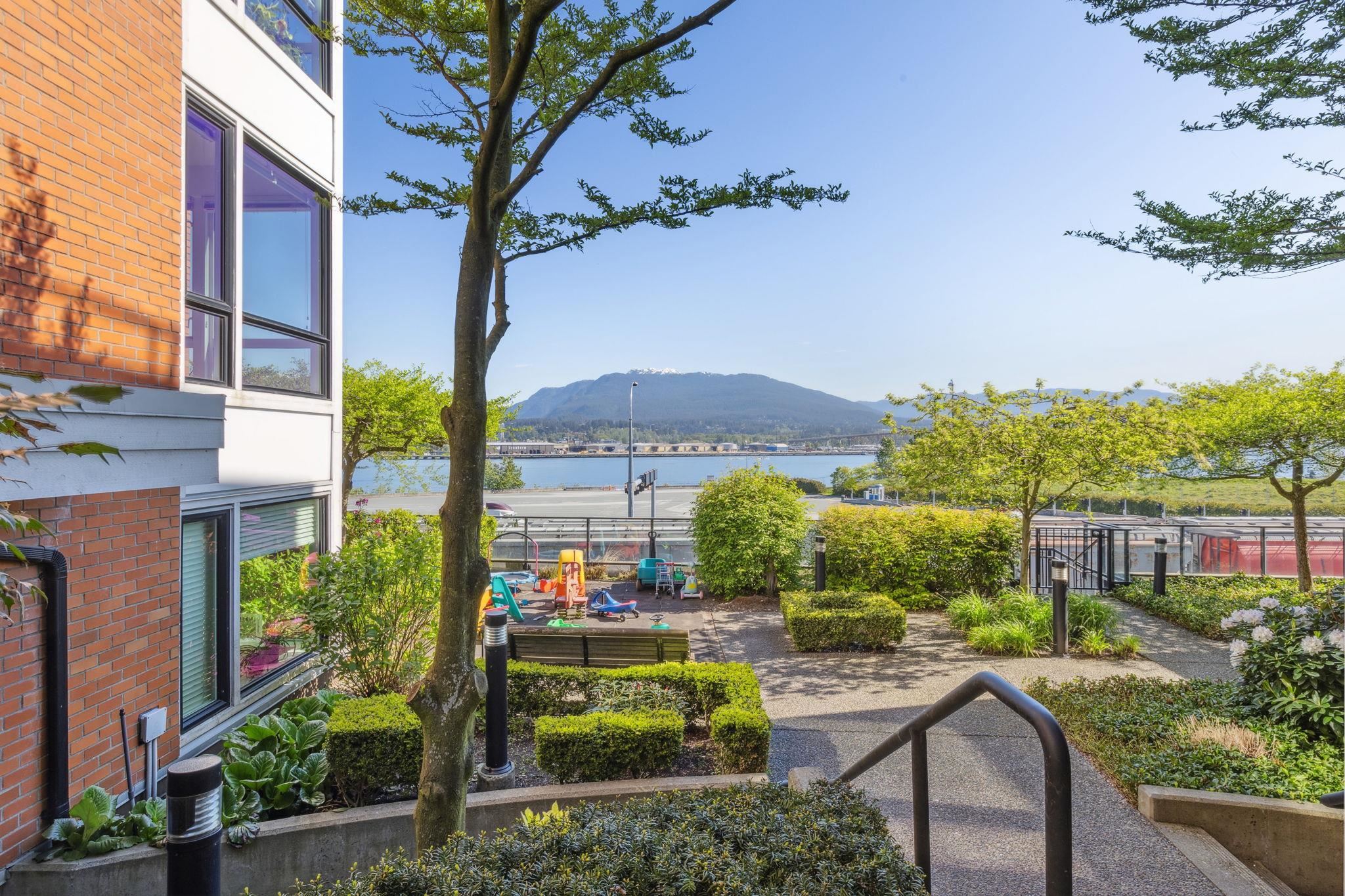 2941 Wall Street, Vancouver, Hastings Sunrise, V5K 0A6 5