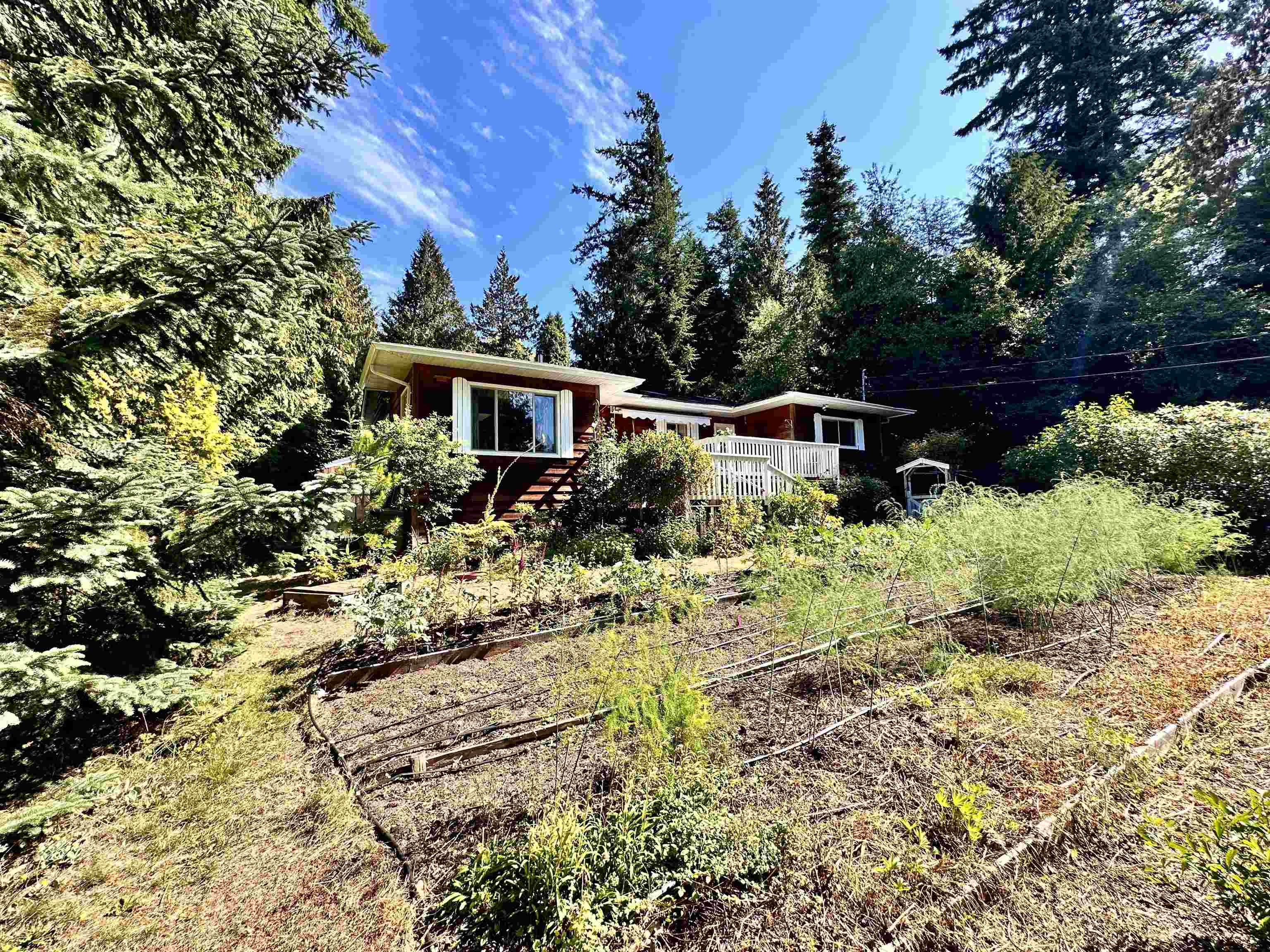 8050 Redrooffs Road, Halfmoon Bay, Halfmn Bay Secret Cv Redroofs, V7Z 1A5 37