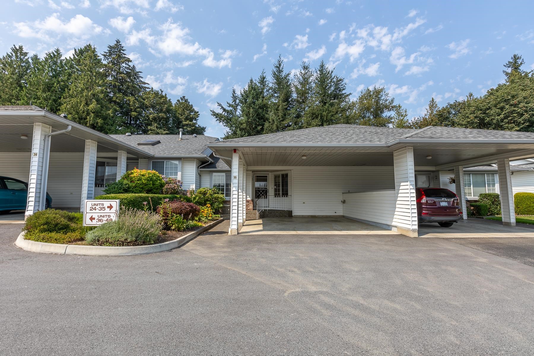 35 3055 Trafalgar Street, Abbotsford, Central Abbotsford, V2S 7X8 36