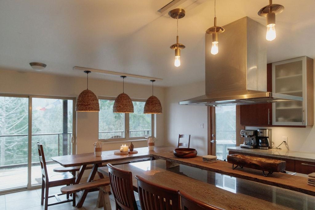 Listing image of 1380 FERNIE ROAD