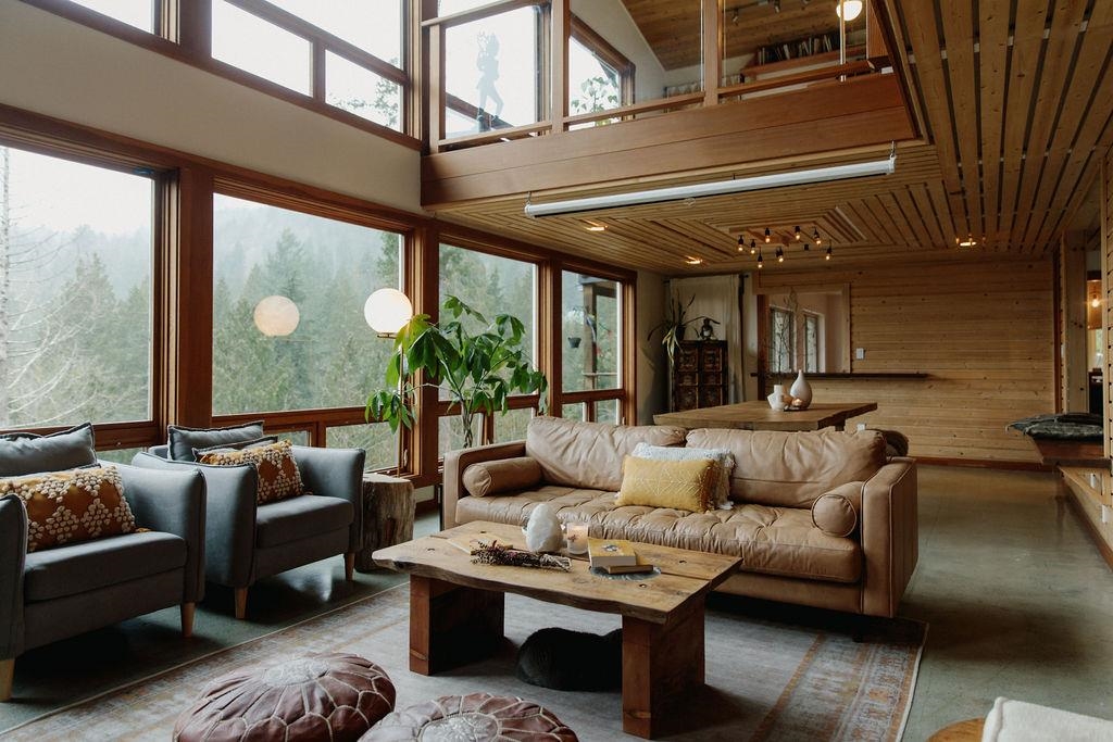 Listing image of 1380 FERNIE ROAD