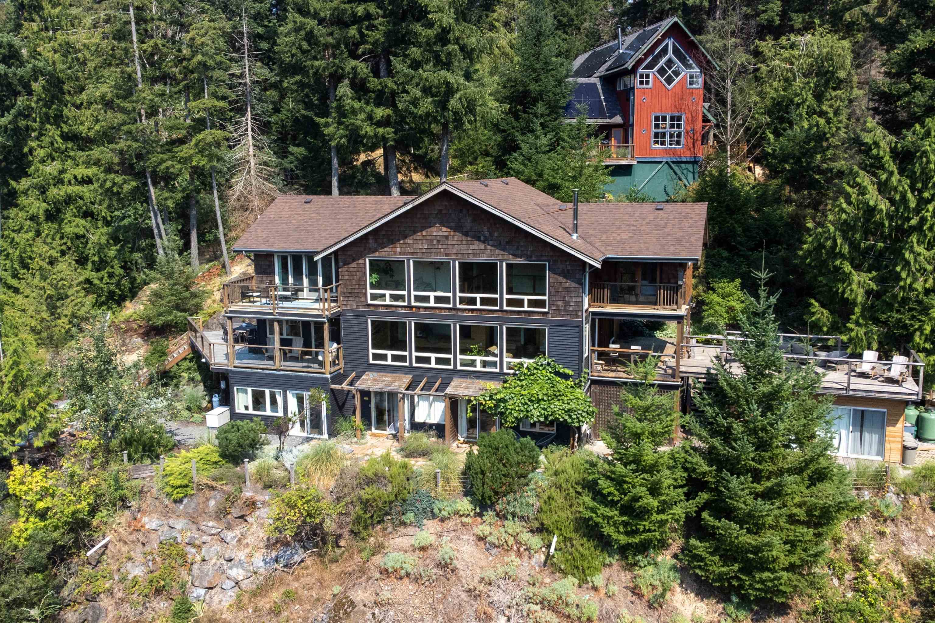 Listing image of 1380 FERNIE ROAD