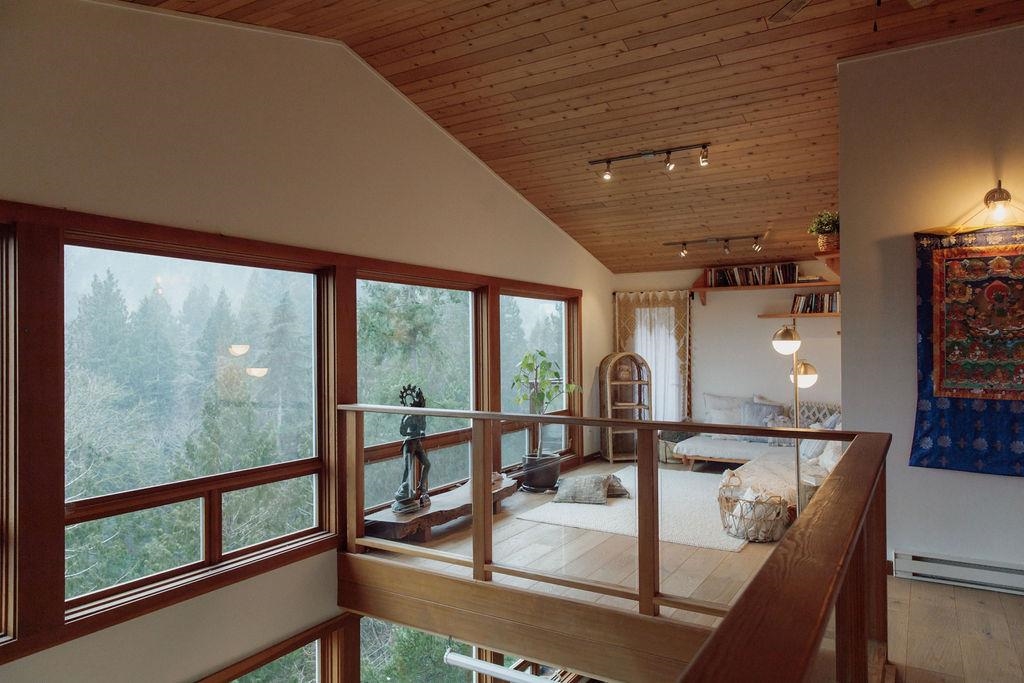 Listing image of 1380 FERNIE ROAD