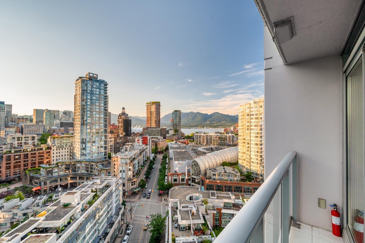 2206 688 Abbott Street, Vancouver, Downtown VW, V6B 0B9 6