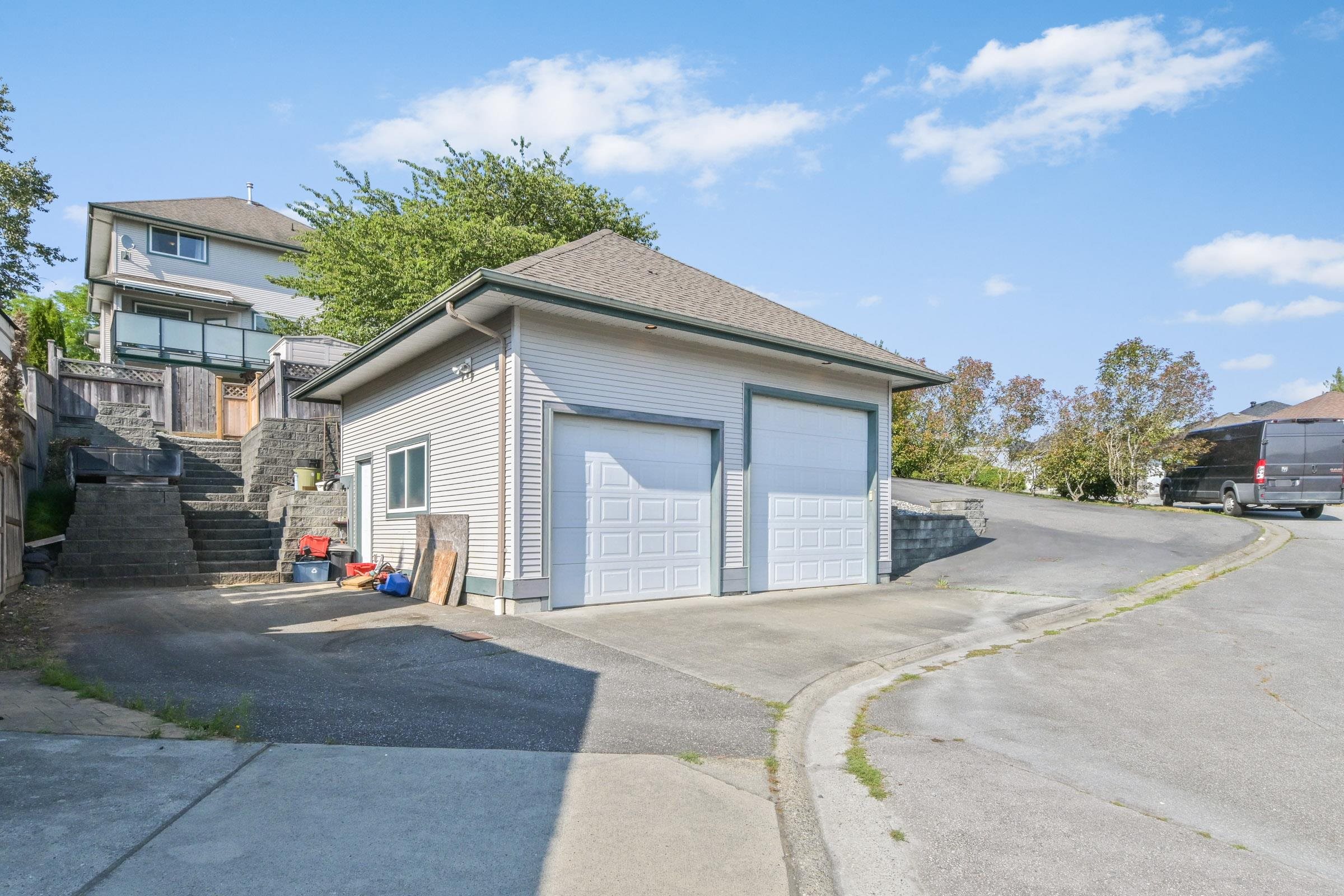 23802 112 Avenue, Maple Ridge, Cottonwood MR, V2W 1E5 33