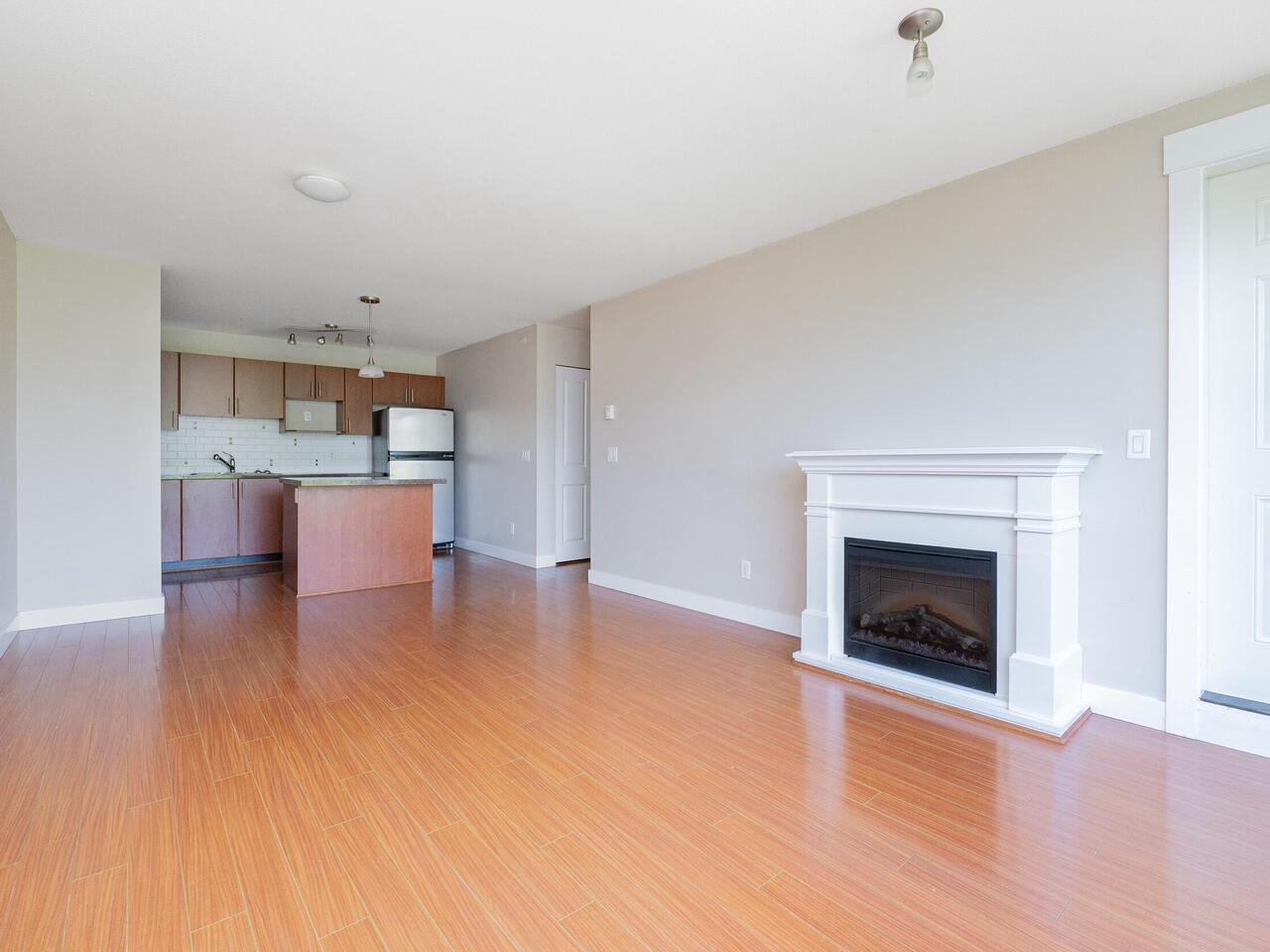 324 12085 228 Street, Maple Ridge, East Central, V2X 6M2 7