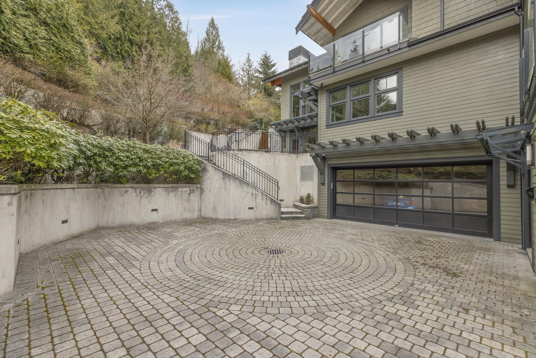 2756 Willoughby Road, West Vancouver, Whitby Estates, V7S 3J2 37