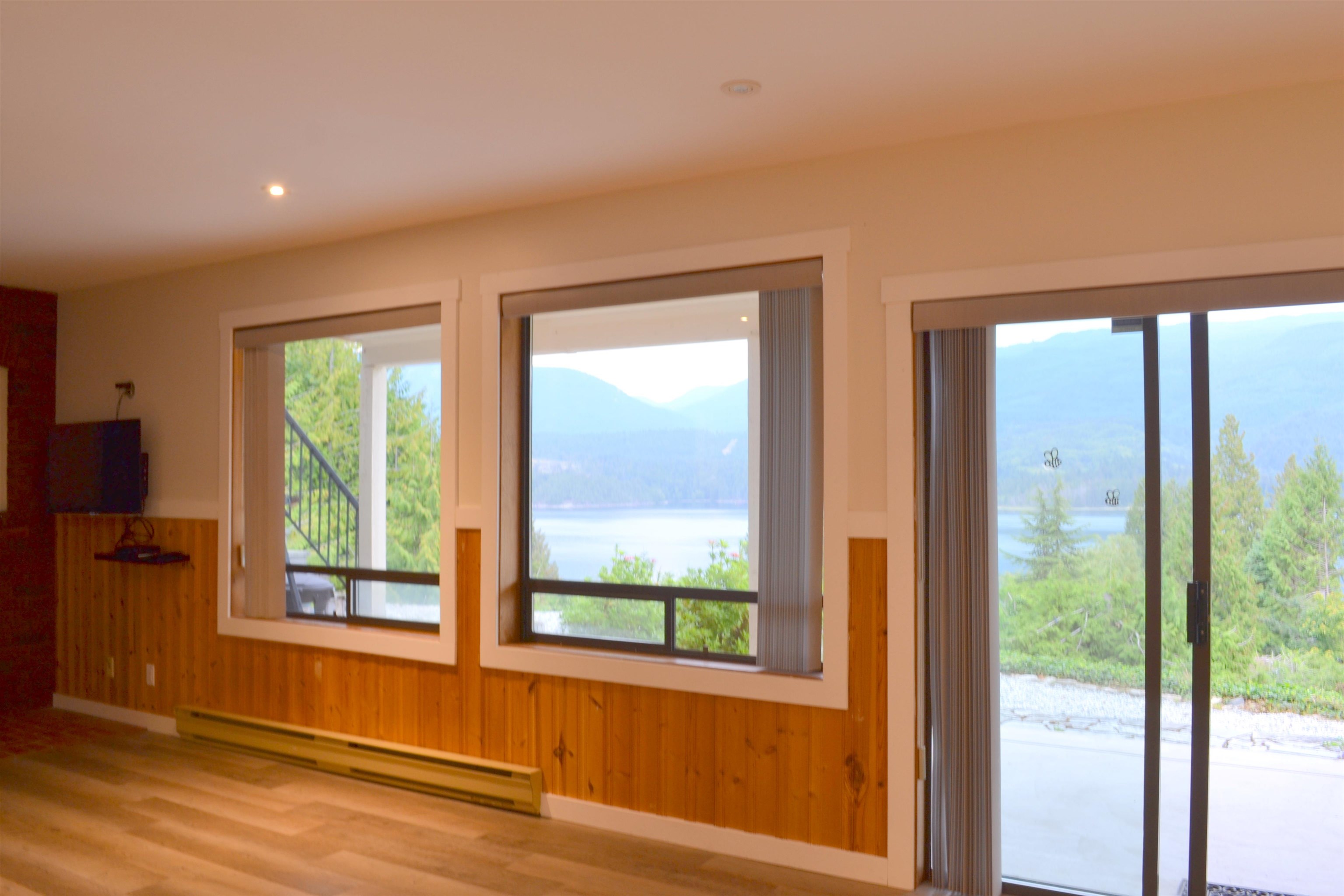 6154 Lookout Avenue, Sechelt, Sechelt District, V7Z 0L6 26