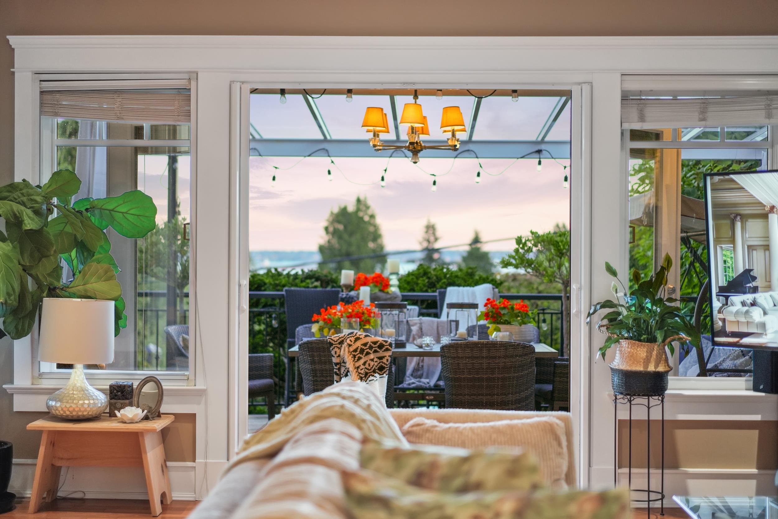 Listing image of 2531 MATHERS AVENUE