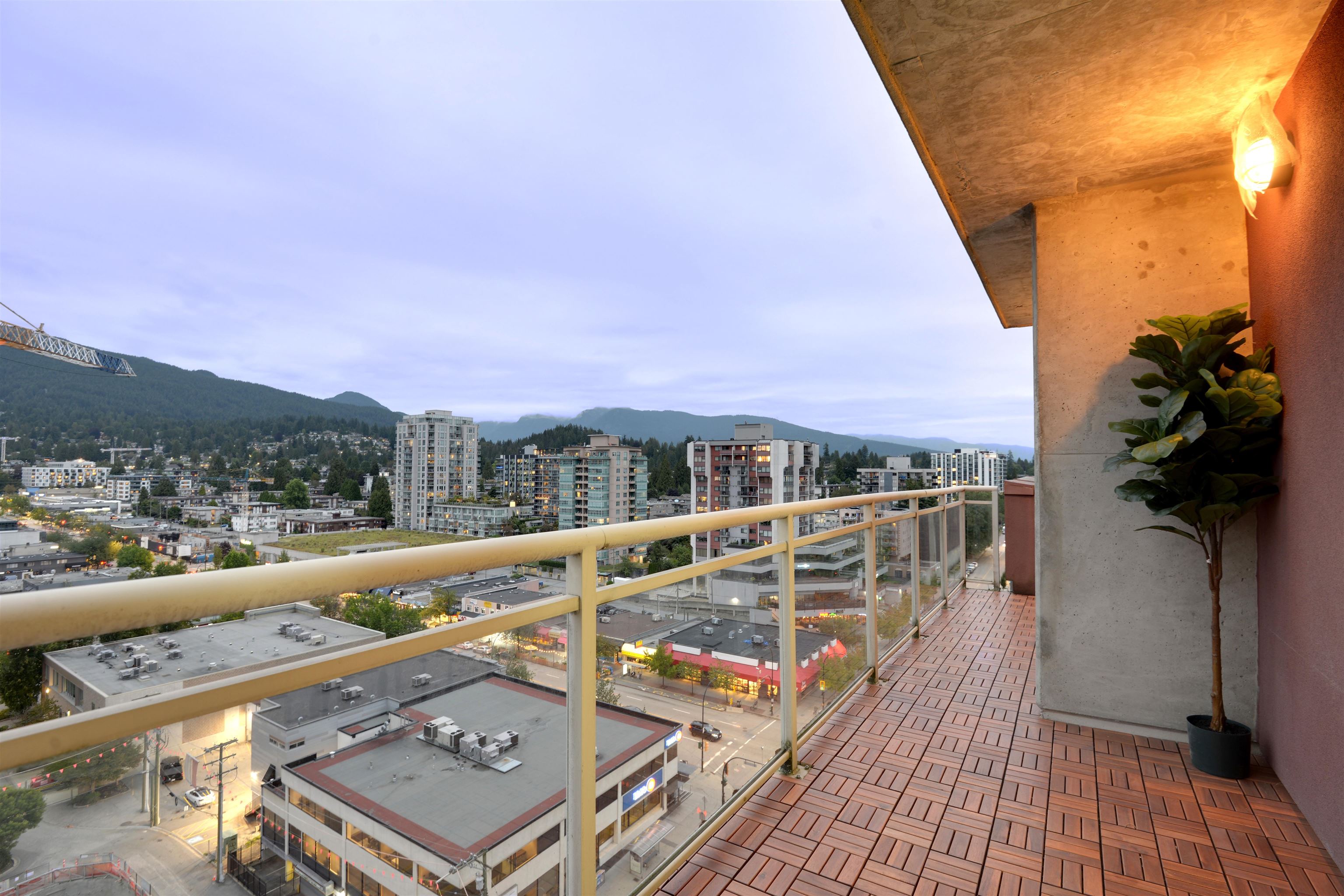 Listing image of 1604 121 W 15TH STREET