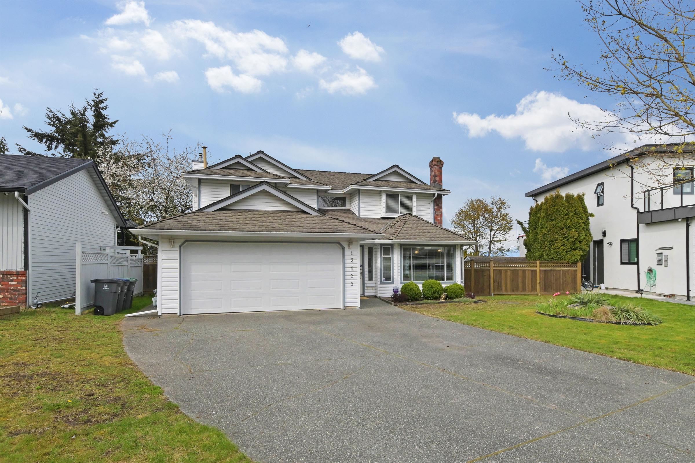 13435 61a Avenue, Surrey, Panorama Ridge, V3X 1L9 1