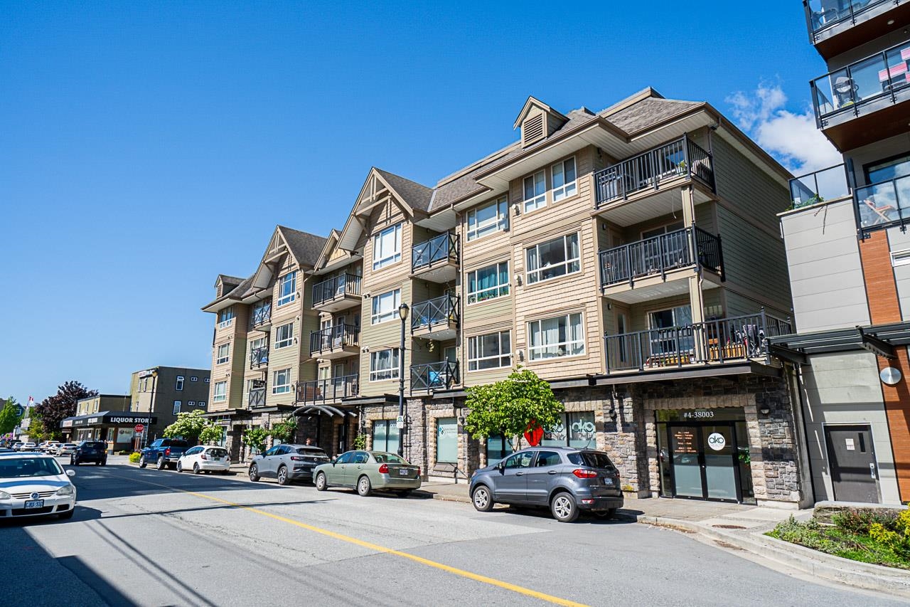 105 38003 Second Avenue, Squamish, Downtown SQ, V8B 0C4 2