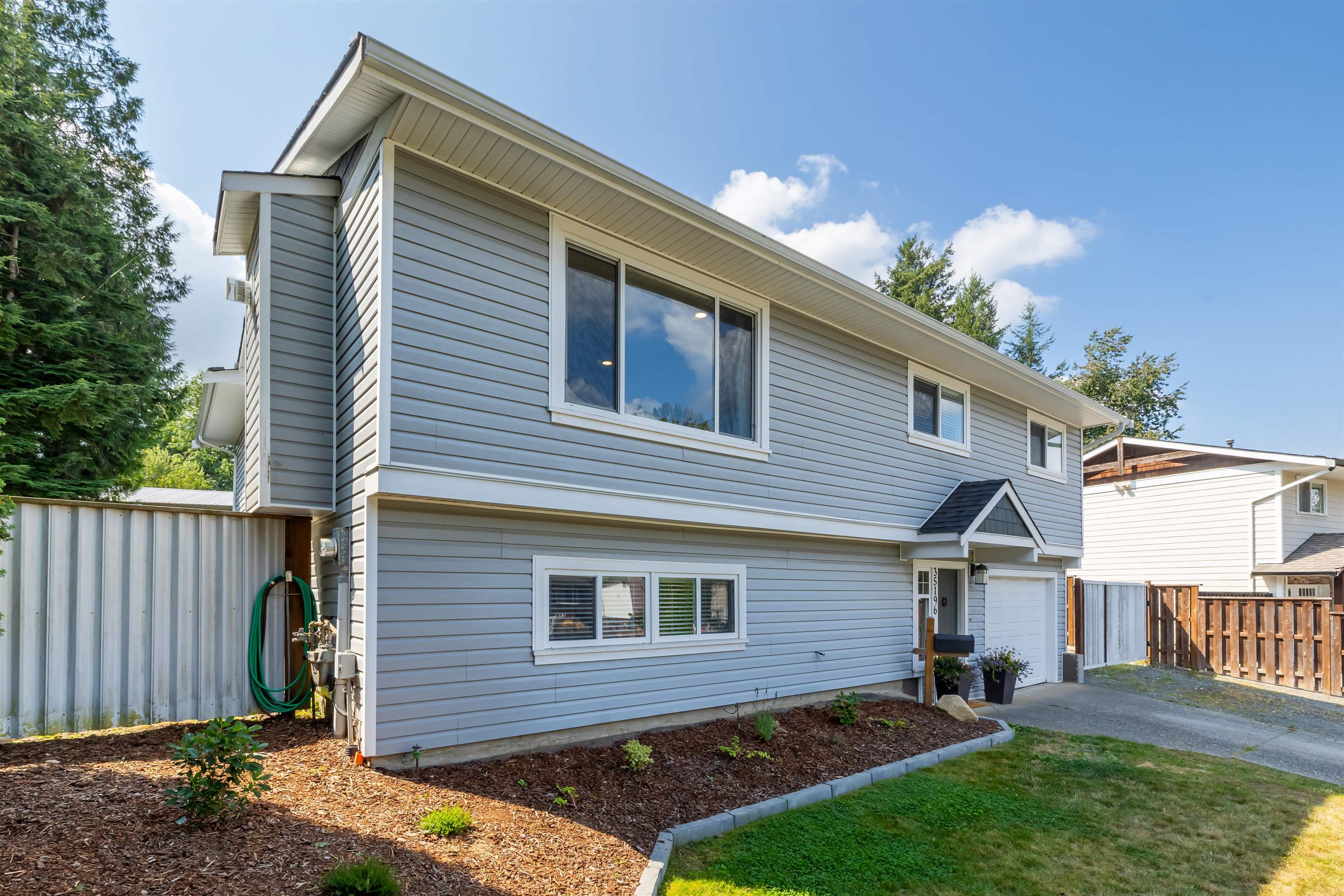 35196 High Drive, Abbotsford, Abbotsford East, V2S 5T9 32