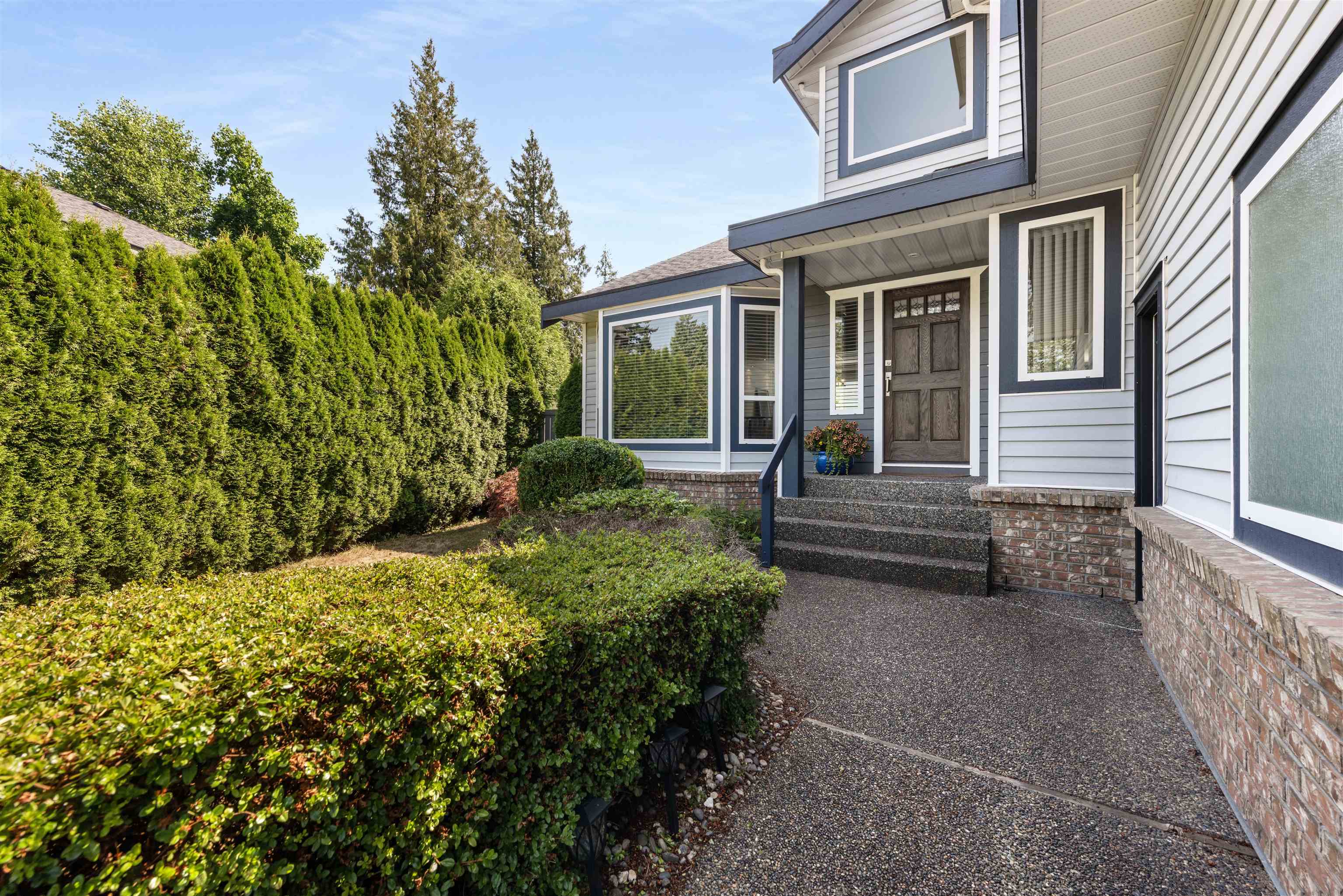 5973 Southpark Grove, Surrey, Panorama Ridge, V3X 2B9 1