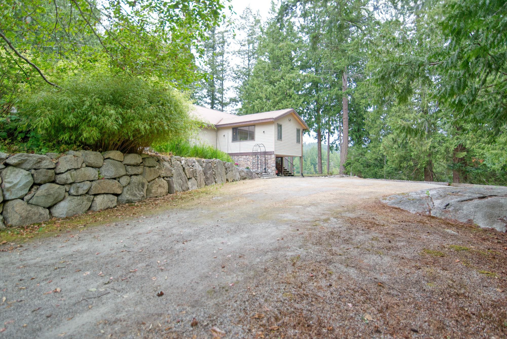 4546 Sinclair Bay Road, Garden Bay, Pender Harbour Egmont, V0N 1S1 37