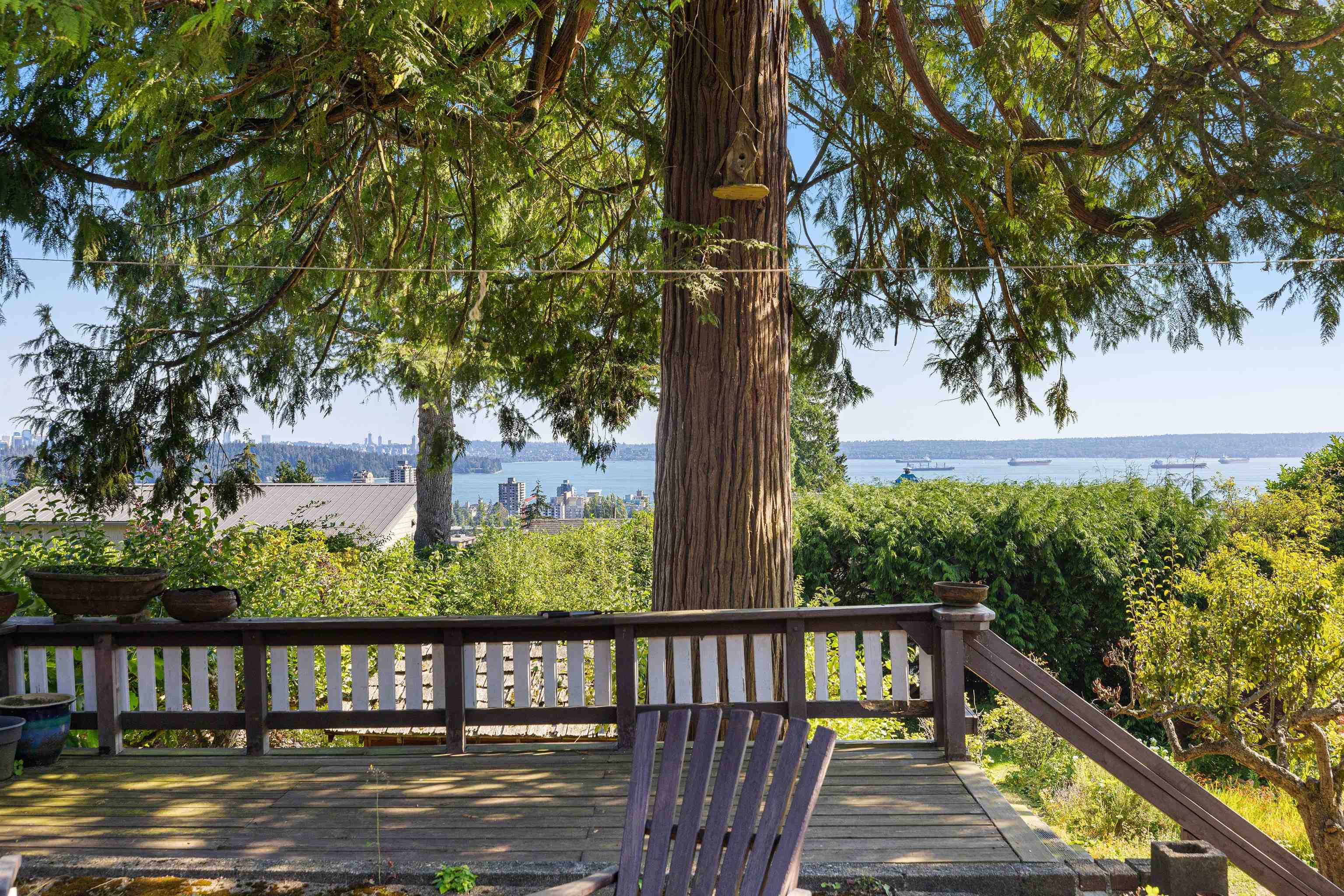 Listing image of 2234 OTTAWA AVENUE