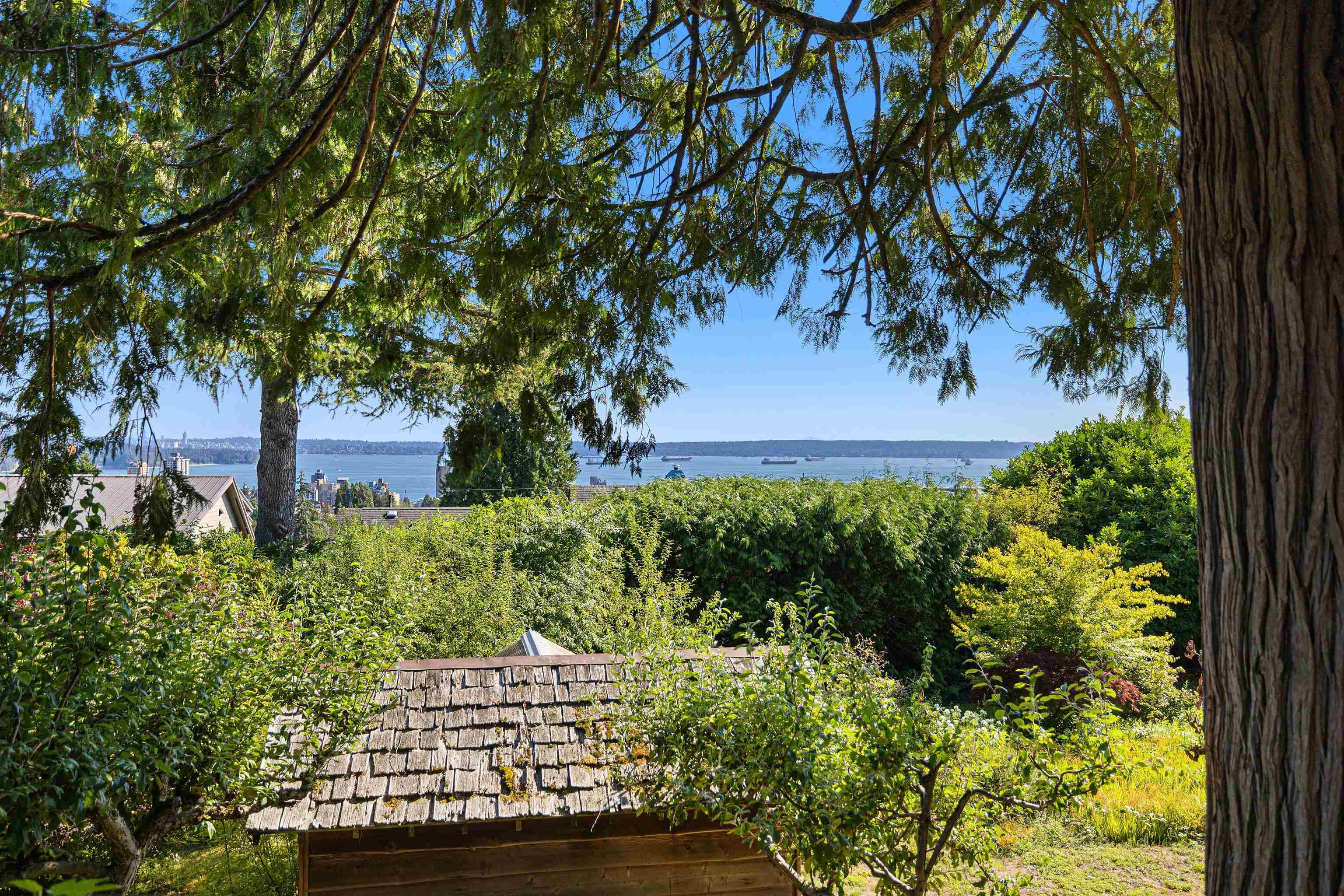 Listing image of 2234 OTTAWA AVENUE