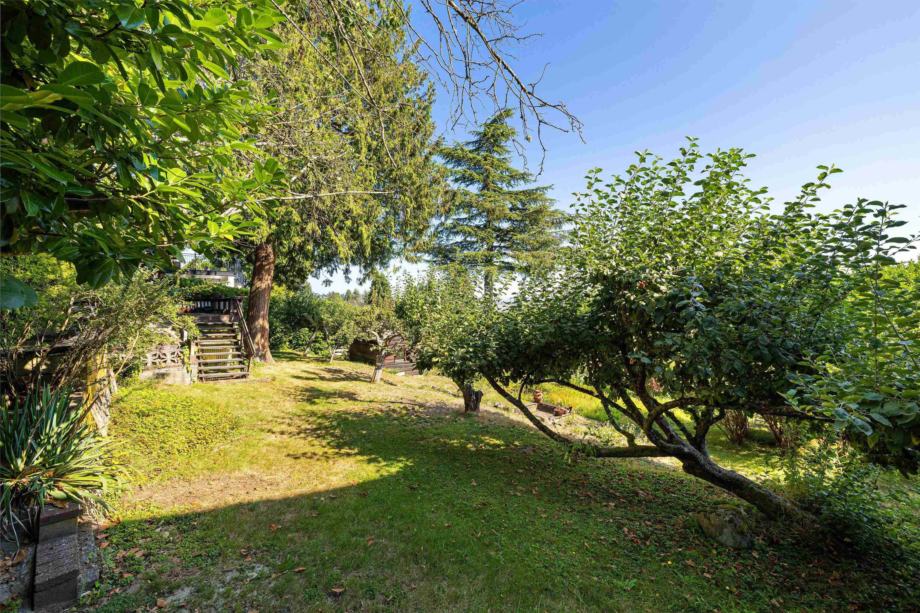 Listing image of 2234 OTTAWA AVENUE