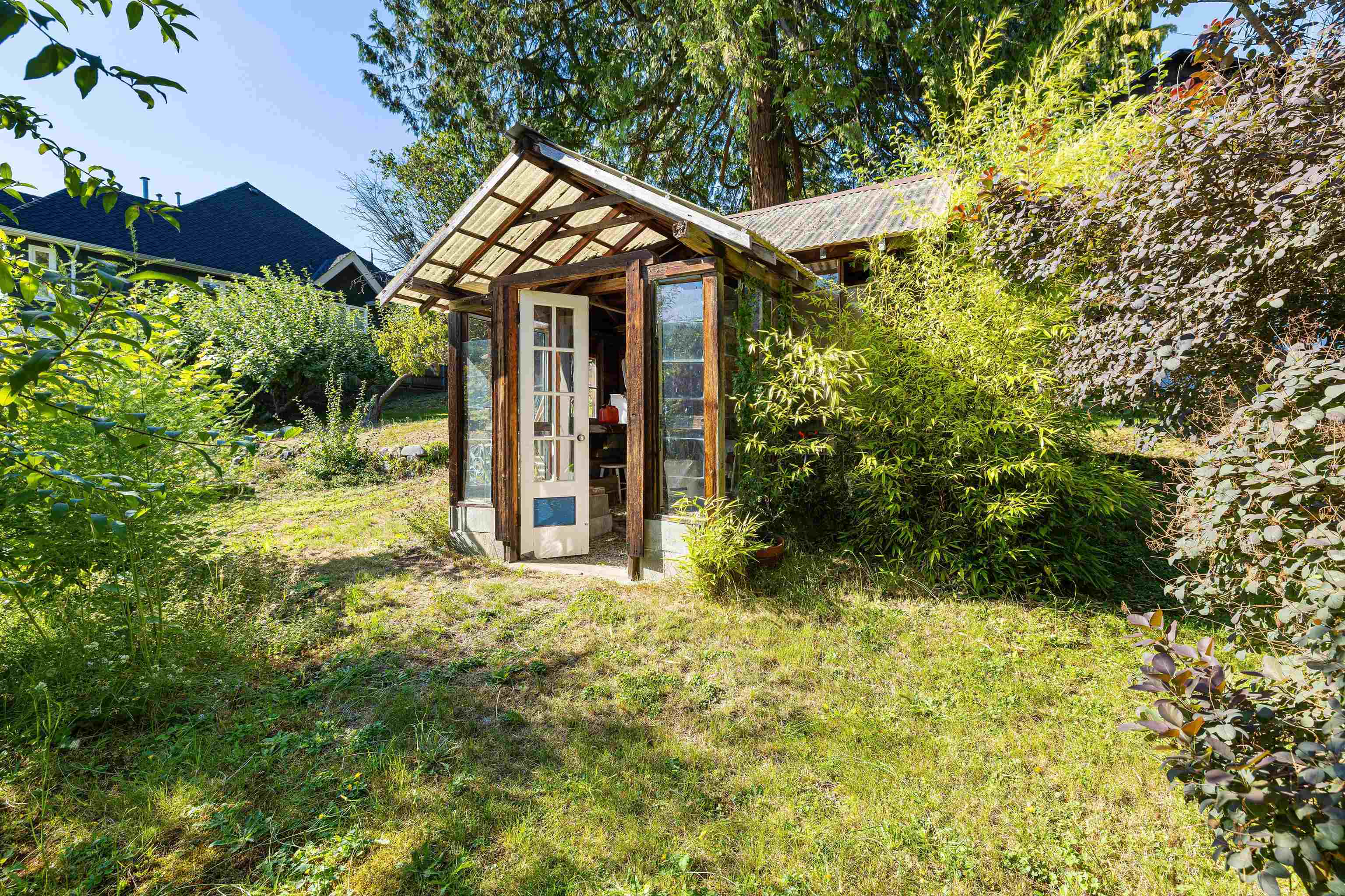 Listing image of 2234 OTTAWA AVENUE