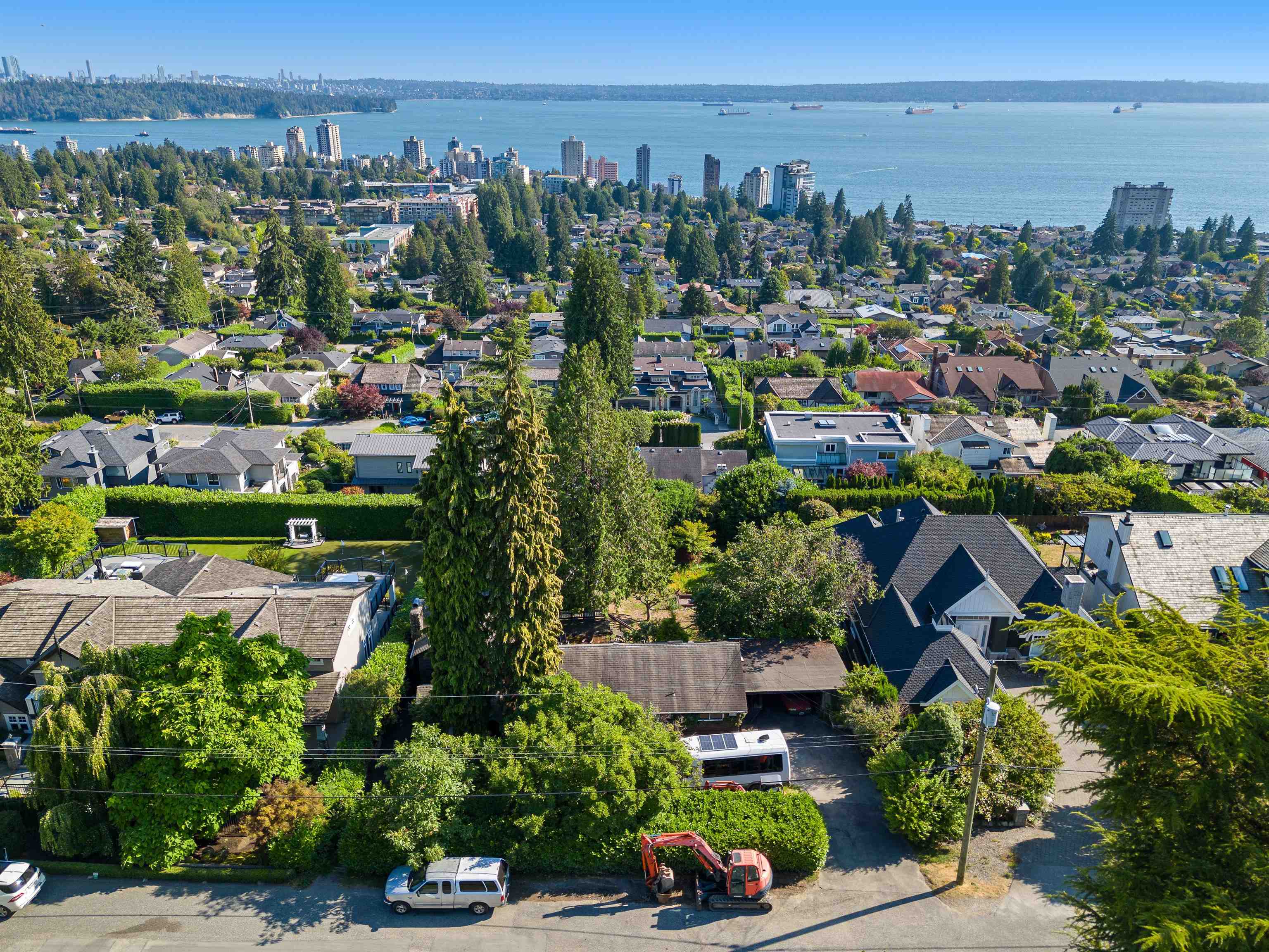 Listing image of 2234 OTTAWA AVENUE