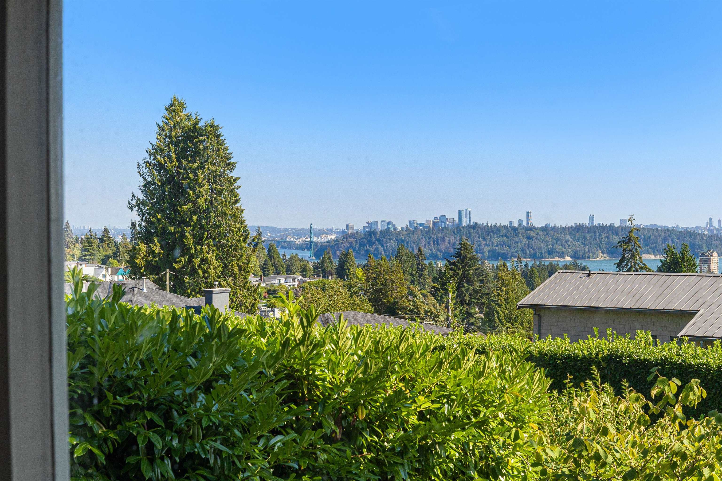 Listing image of 2234 OTTAWA AVENUE
