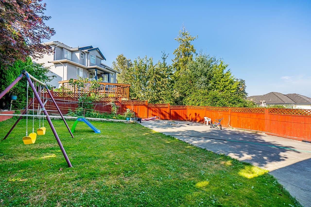 15091 68a Avenue, Surrey, East Newton, V3S 3S8 29