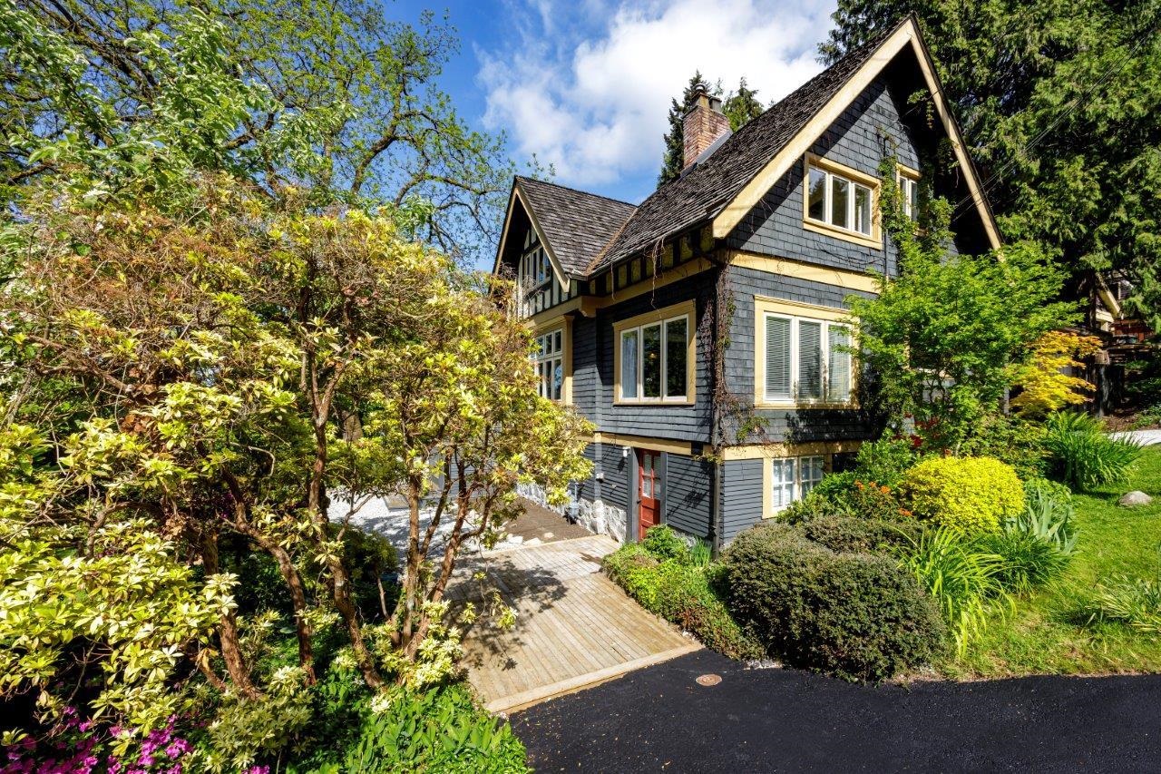 390 E Kings Road, North Vancouver, Upper Lonsdale, V7N 1H6