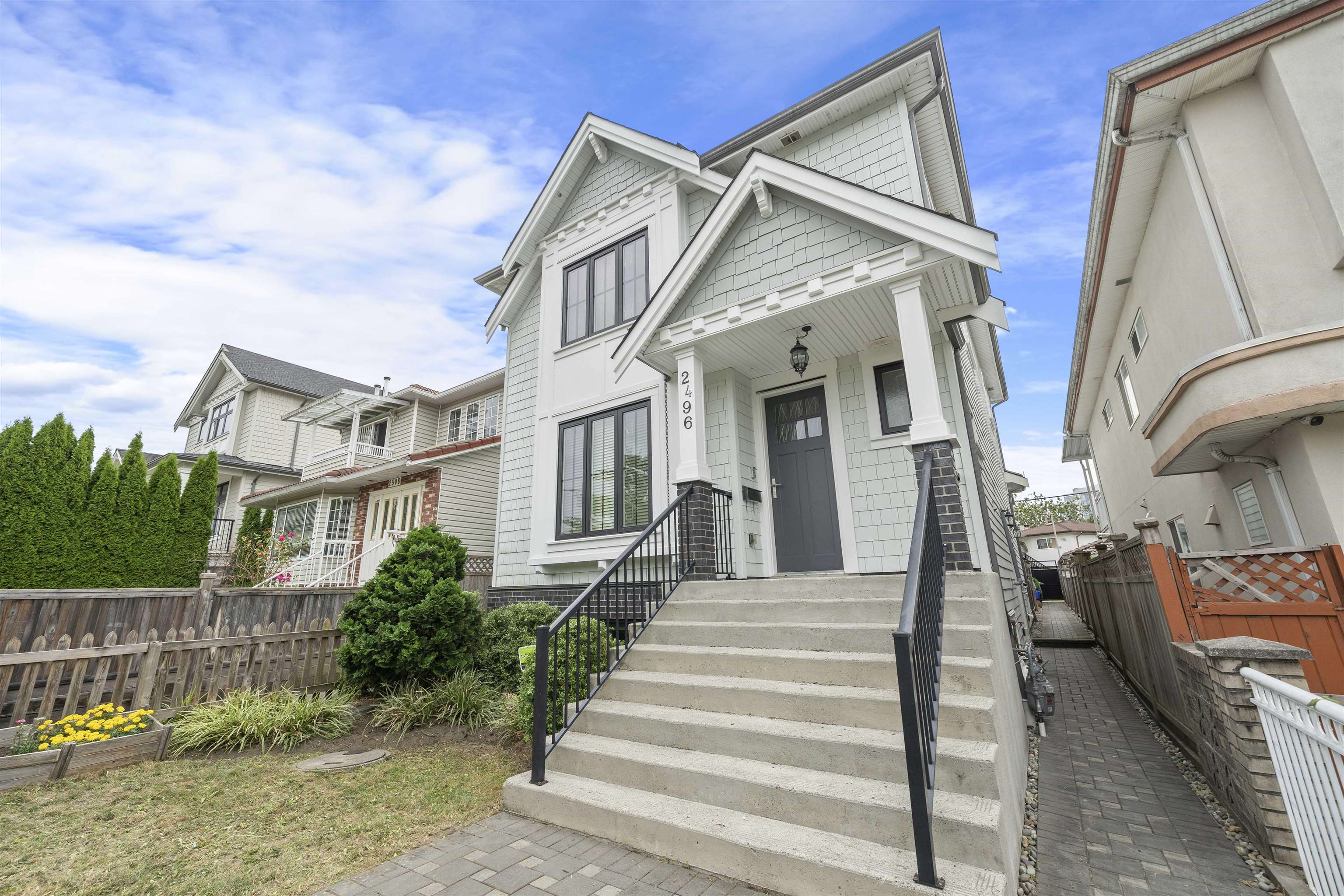 2496 Brock Street, Vancouver, Collingwood VE, V5R 2R4 1