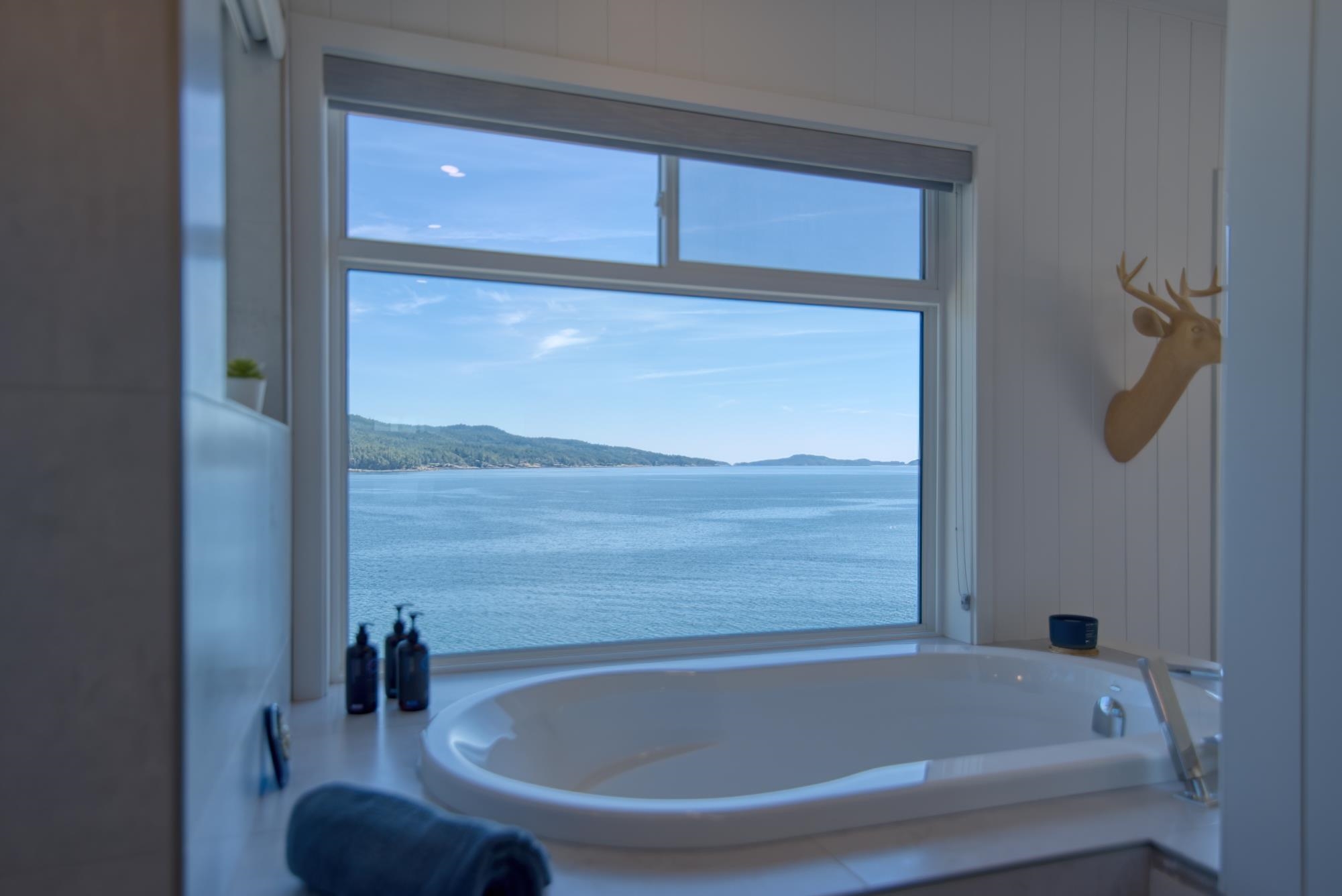 12424 Arbutus Landing Road, Madeira Park, Pender Harbour Egmont, V0N 2H1 24