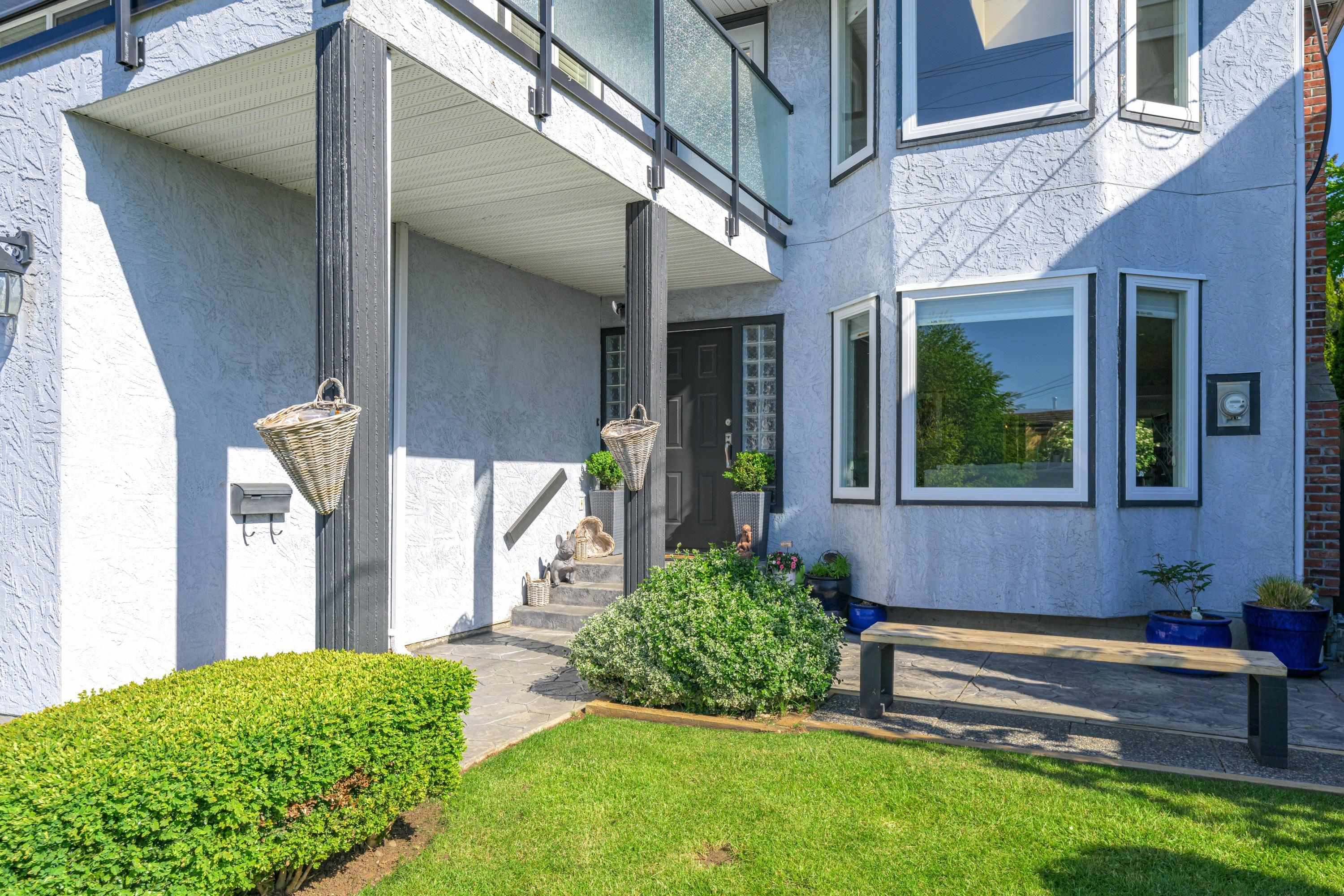 15627 Buena Vista Avenue, White Rock, White Rock, V4B 1Z3 1