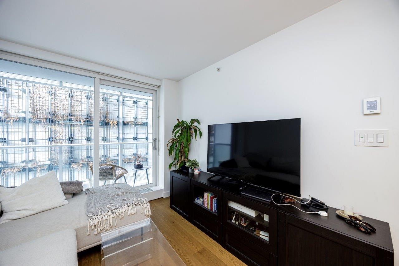 703 777 Richards Street, Vancouver, Downtown VW, V6B 0M6 2