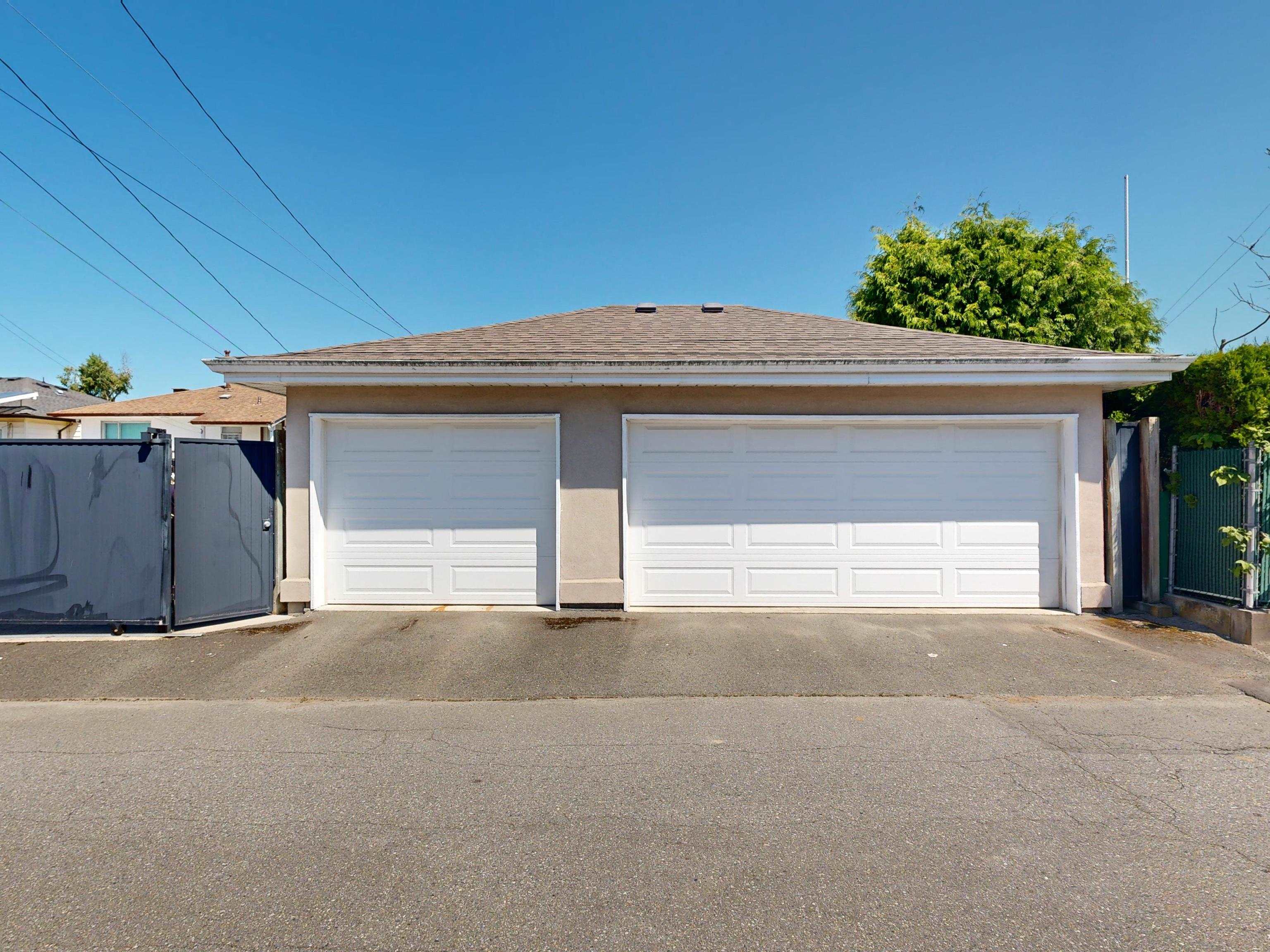 2710 E 49th Avenue, Vancouver, Killarney VE, V5S 1K1 3