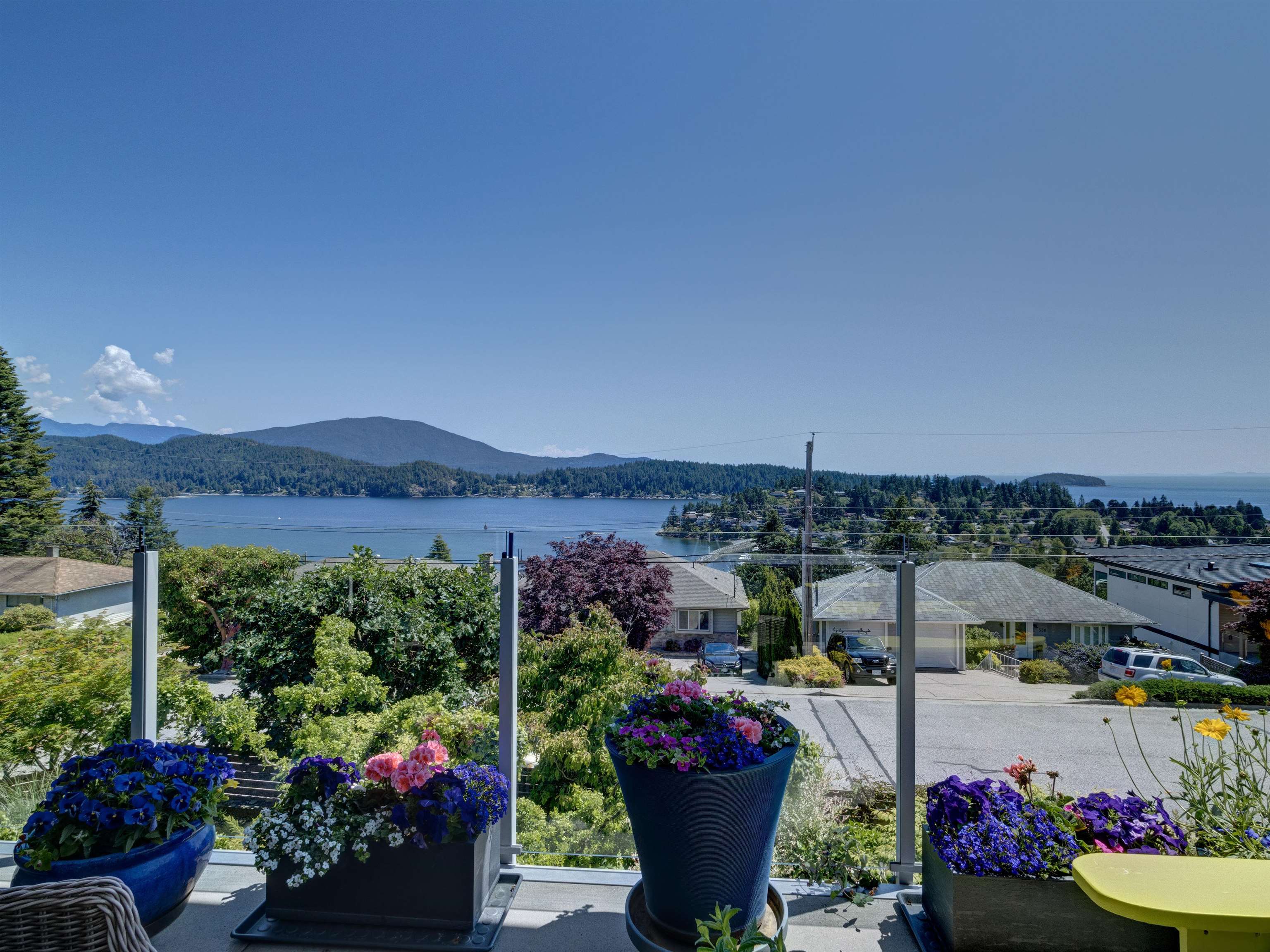 537 Abbs Road, Gibsons, Gibsons & Area, V0N 1V0 2