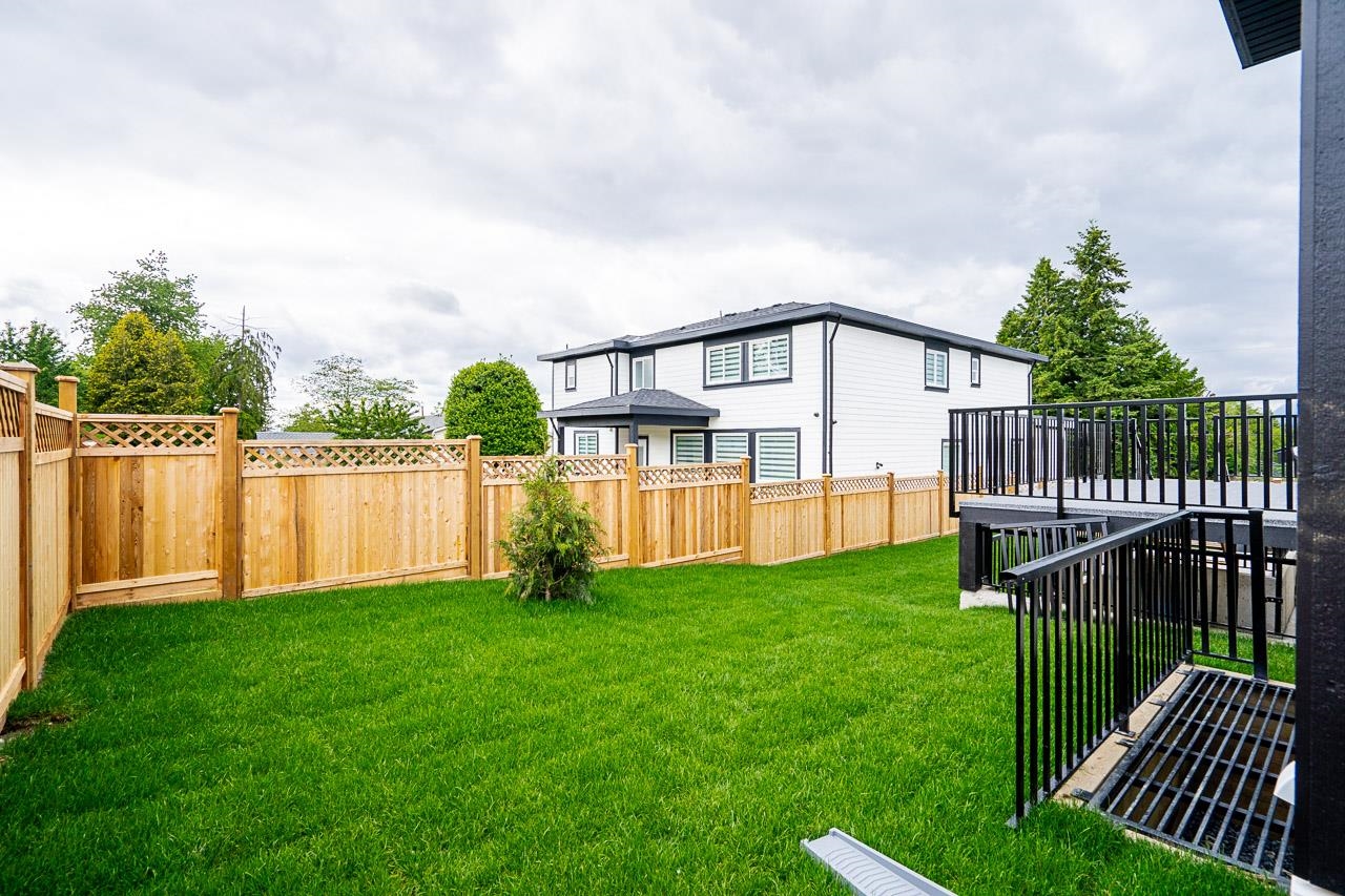 11335 140 Street, Surrey, Bolivar Heights, V3R 3G6 35