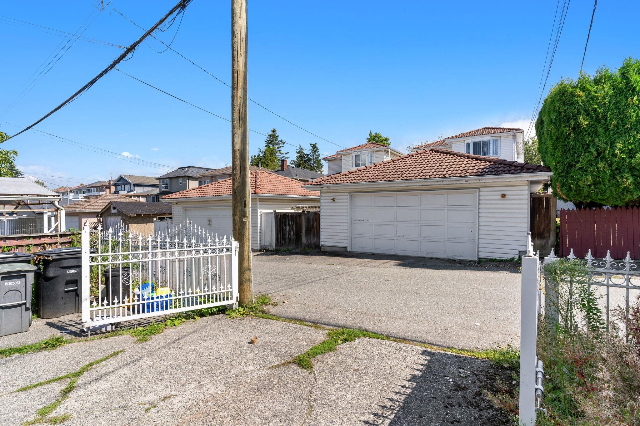 6238 Lanark Street, Vancouver, Knight, V5P 2Y8 8