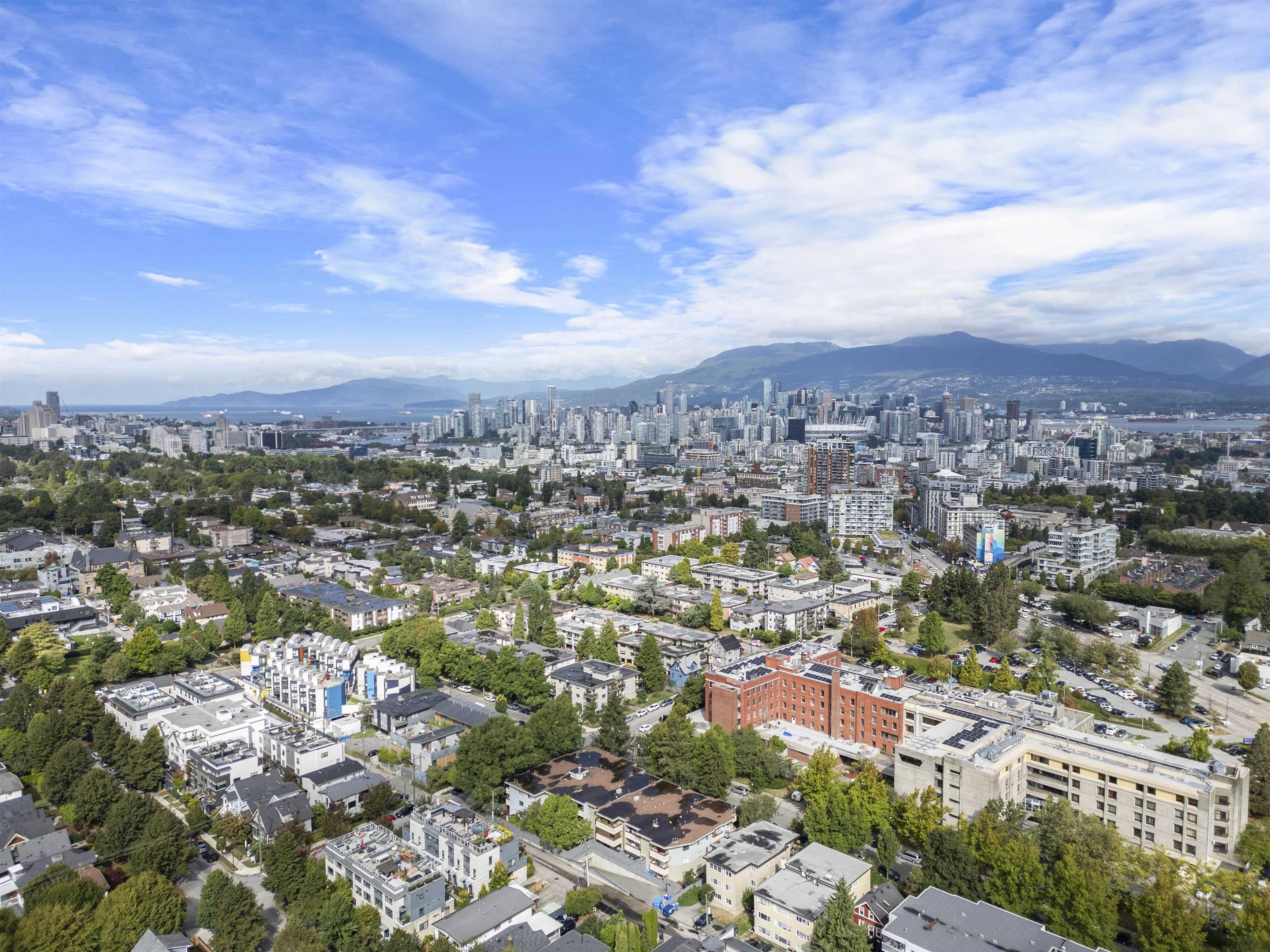 3265 St. George Street, Vancouver, Fraser VE, V5V 3Z6 7