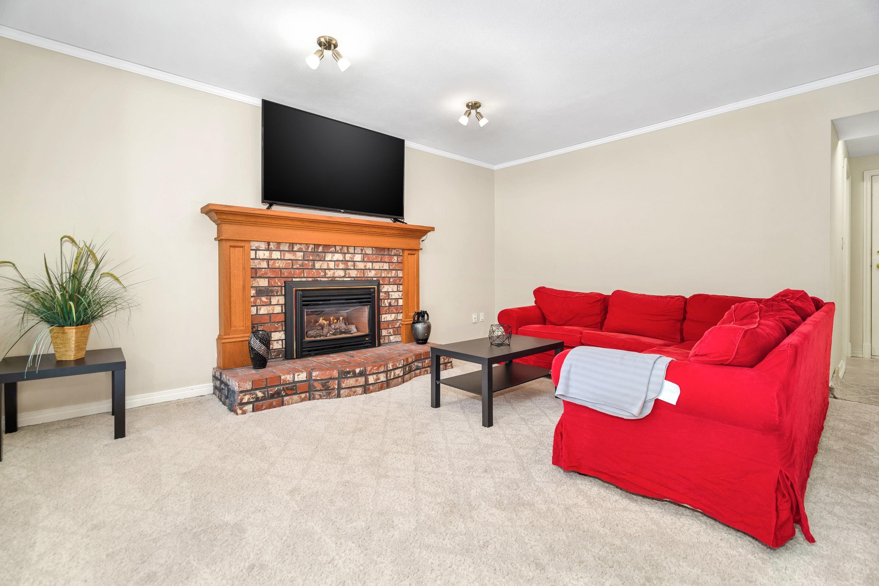 15703 101 Avenue, Surrey, Guildford, V4N 2S5 12